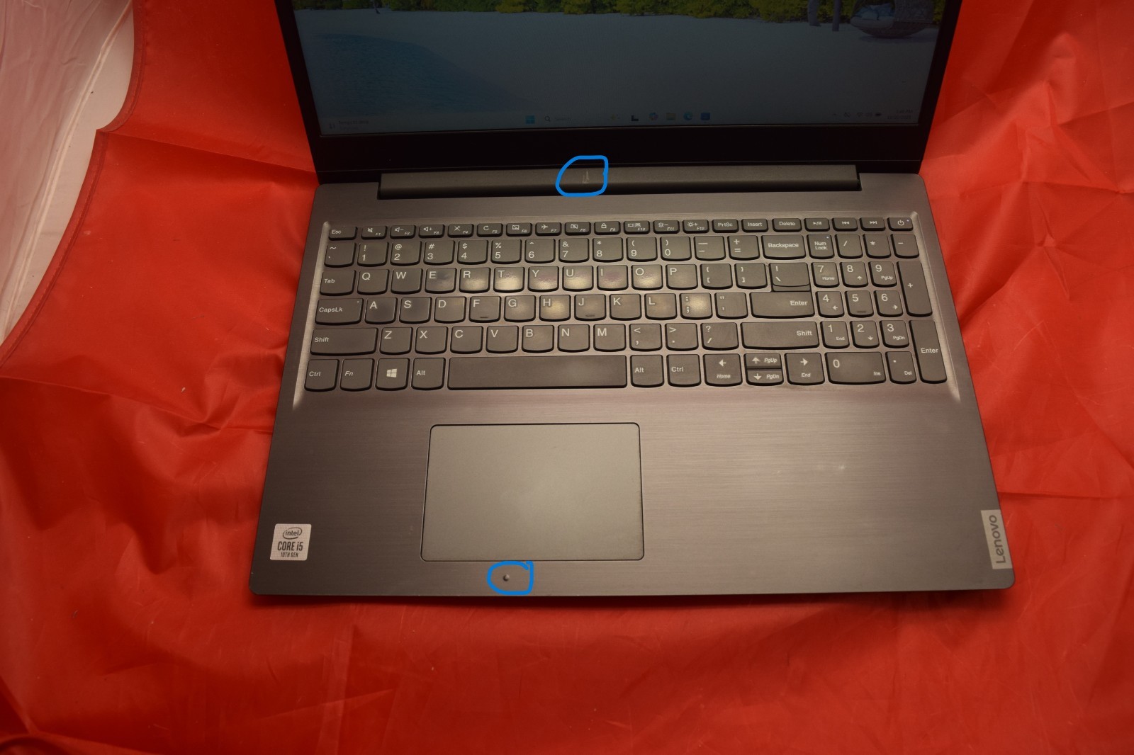 Lenovo V15-IIL Intel Core i5-1035G1 / 8GB RAM / 512 GB SSD/ 1.00Ghz/W11p
