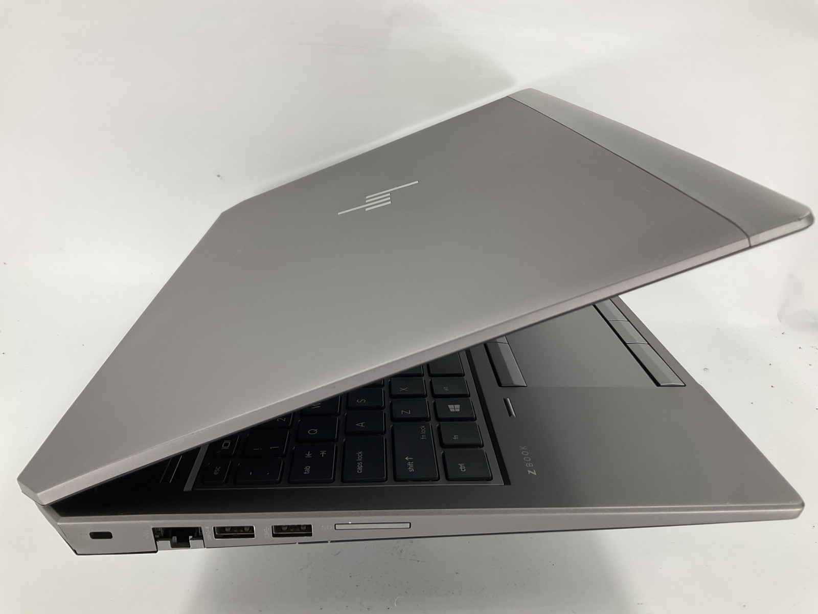 HP Zbook 15 G6 15.6″ Core i7-9850H 512GB 32GB B Win 11 Pro T1000