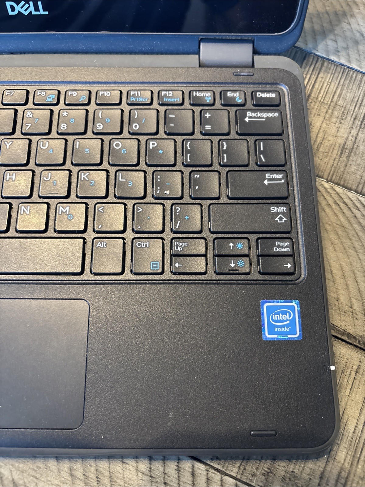 Dell Latitude 3190 2-in-1 Touch Intel N5030 1.1GHz 4 GB 64 GB SsD Win 11 P. Edu.