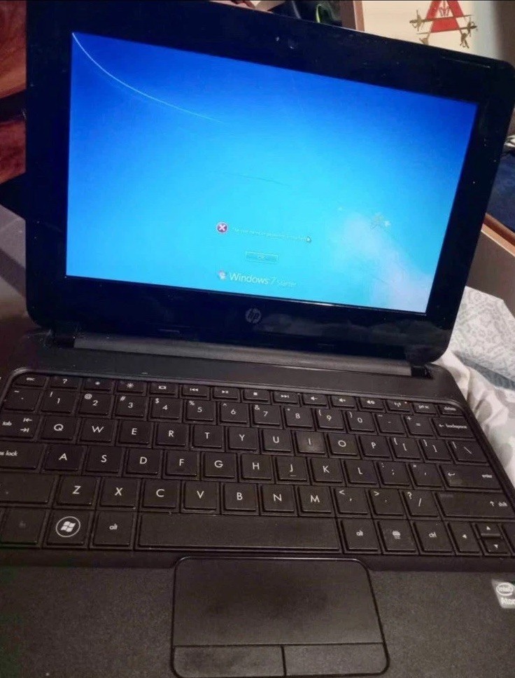 HP Mini 110-1126nr Windows 7 Starter Laptop