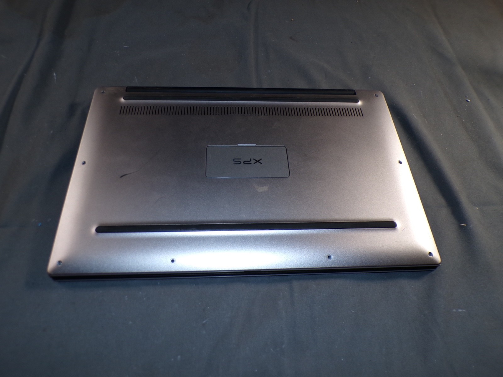 DELL XPS 13 9343 INTEL CORE I5-5200U 2.20GHZ 4GB RAM **NO HD/ NO CADDIE/ NO OS/