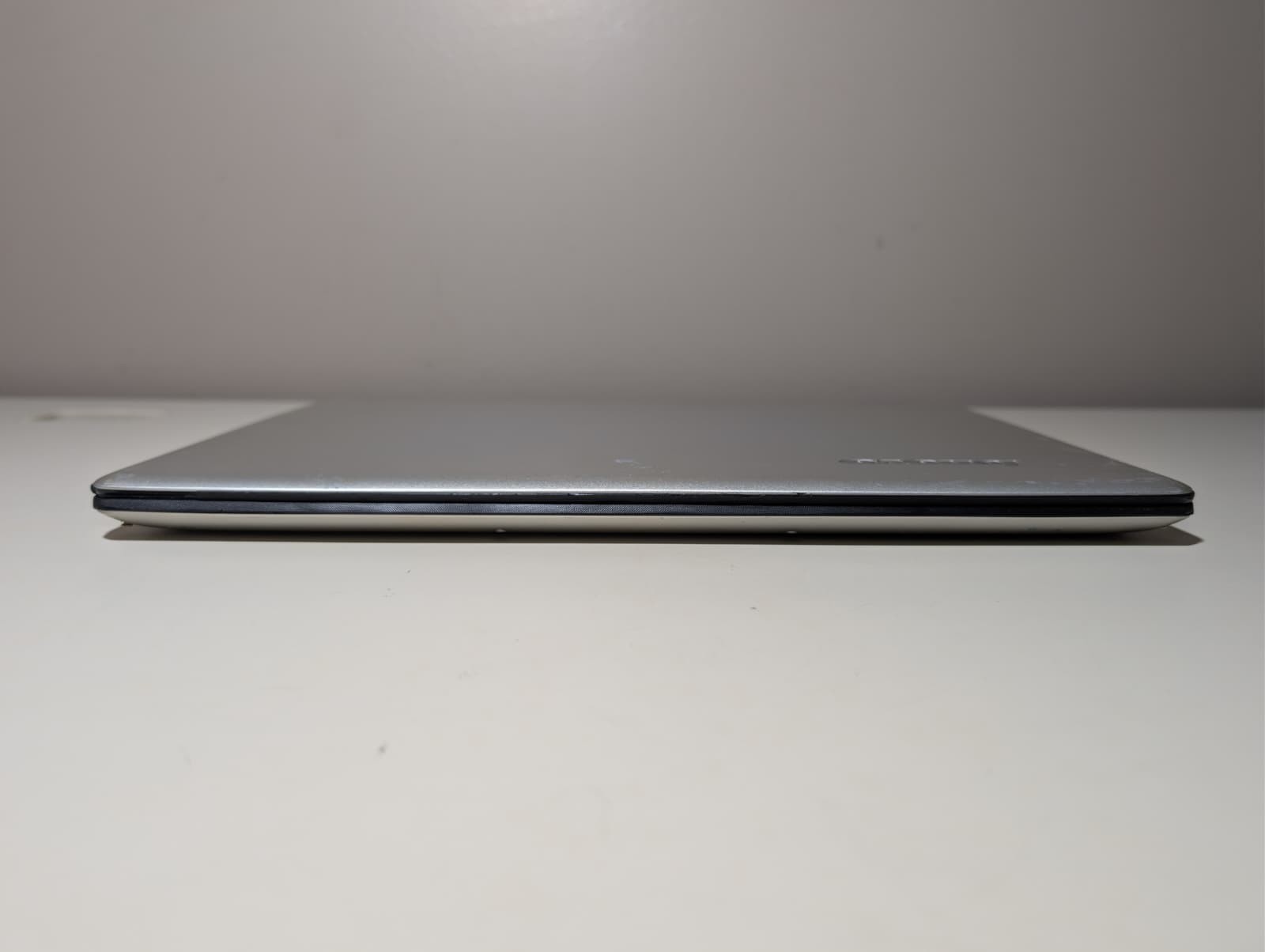 Read! Lenovo Yoga 700-14ISK 2-in-1 | i7-6500U 8GB RAM NO SSD | Backlit NVIDIA