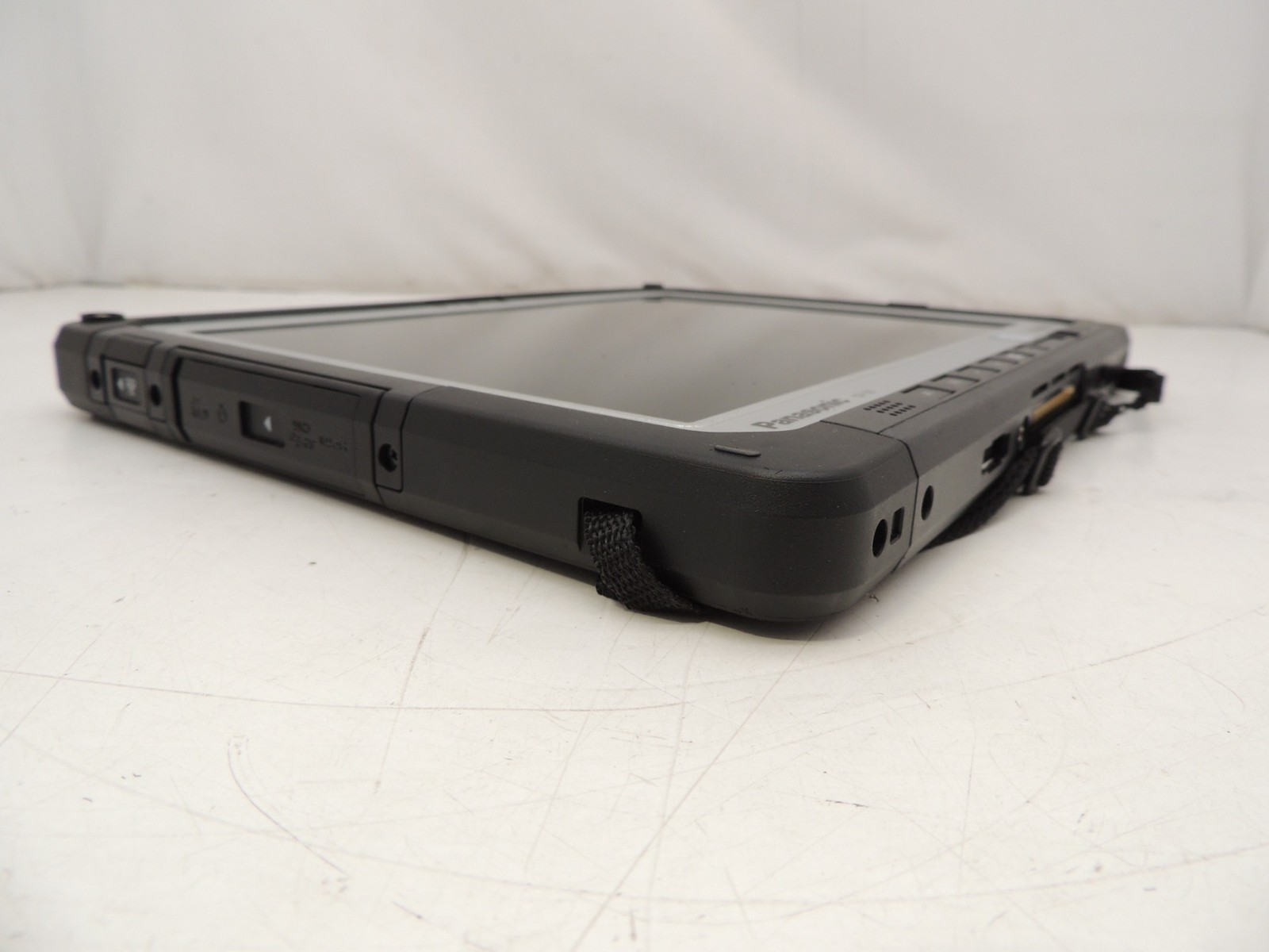 2050 Hrs Panasonic Toughbook CF-33 Mk1 12″ i5 7300U 8GB 512GB LTE Windows 10