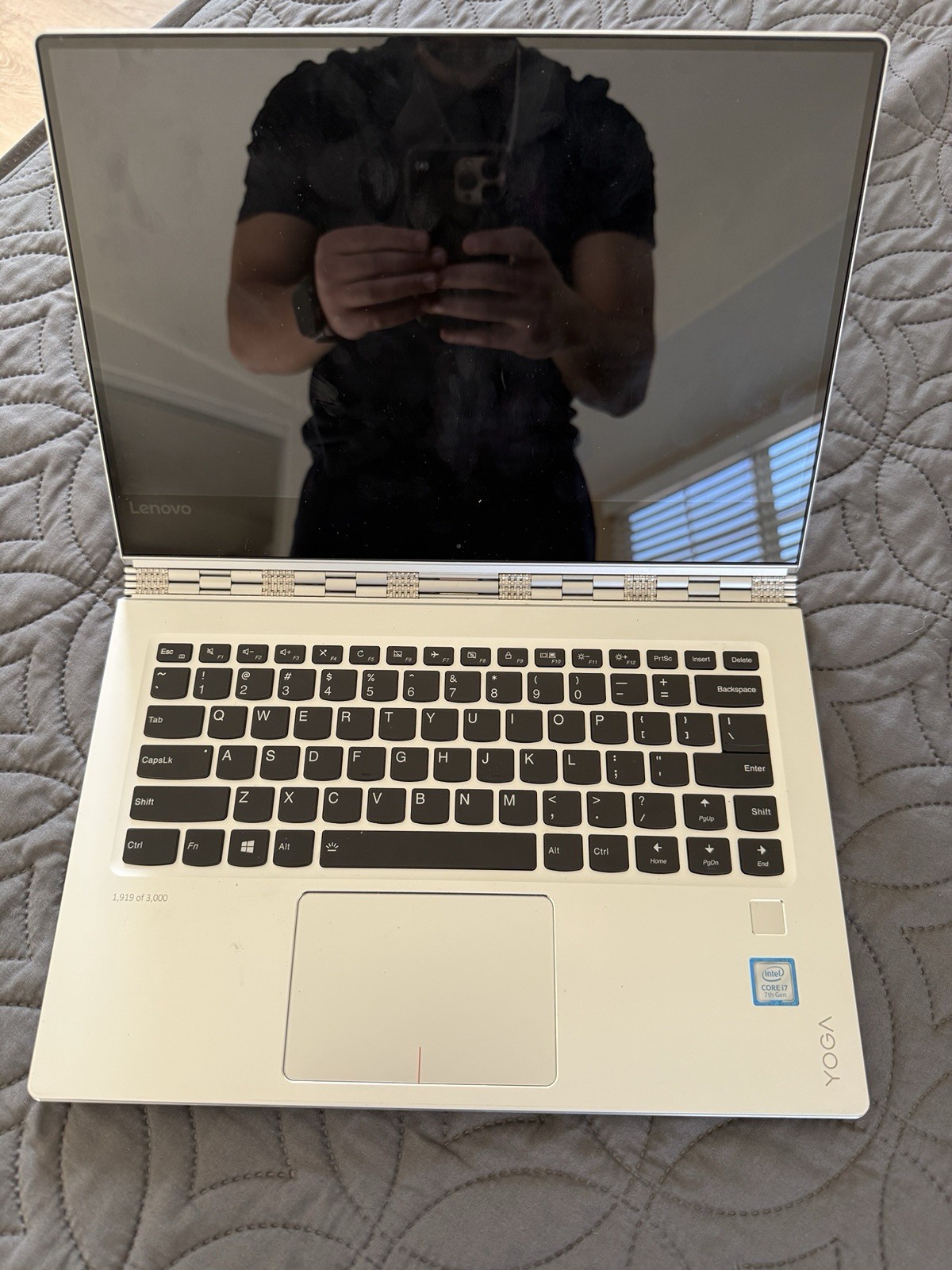 Lenovo Yoga 910 Star Wars Edition 13.9″ I7-7500U 2.7GHz, 8GB RAM, 256GB SSD
