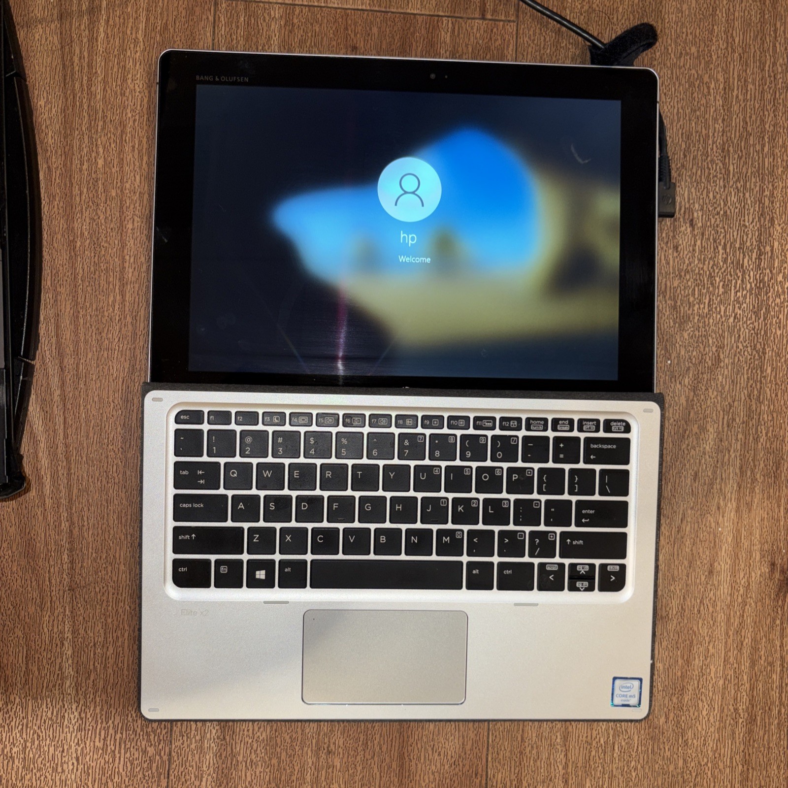 HP Elite x2 1012 G1 Cellular – 12″ FHD+ Touch, 1.1GHz m5-6Y54, 8GB RAM