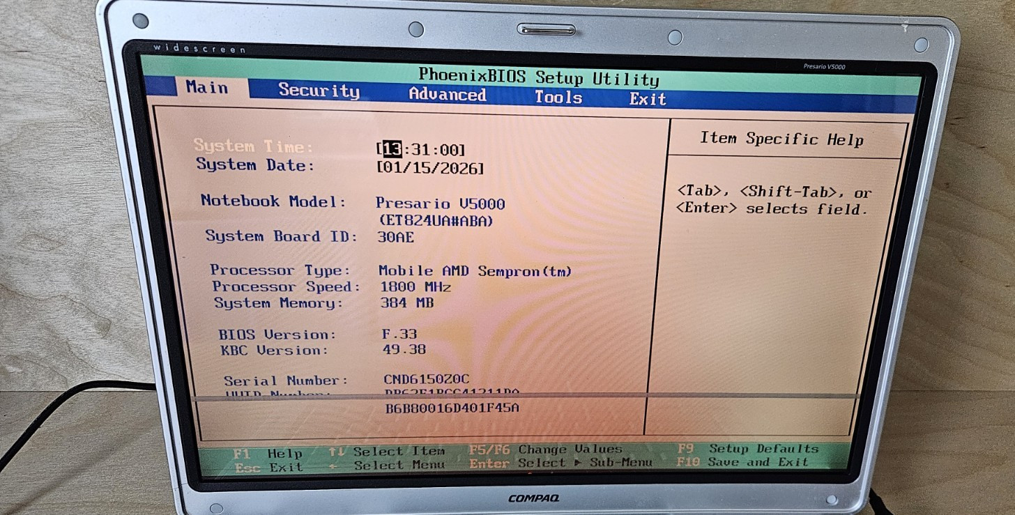 Retro Compaq Presario V5000 AMD Sempron 1.8Ghz / 384Mb Ram / NO HDD NO PSU