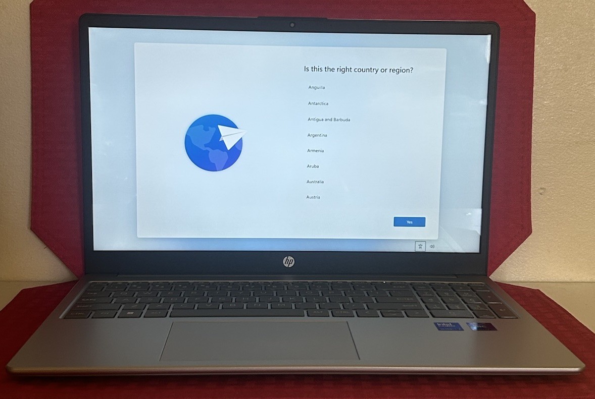 HP 15-FD1447NR 15.6″ Touch Laptop Core Ultra 7 155H 16GB RAM 512GB SSD W11H