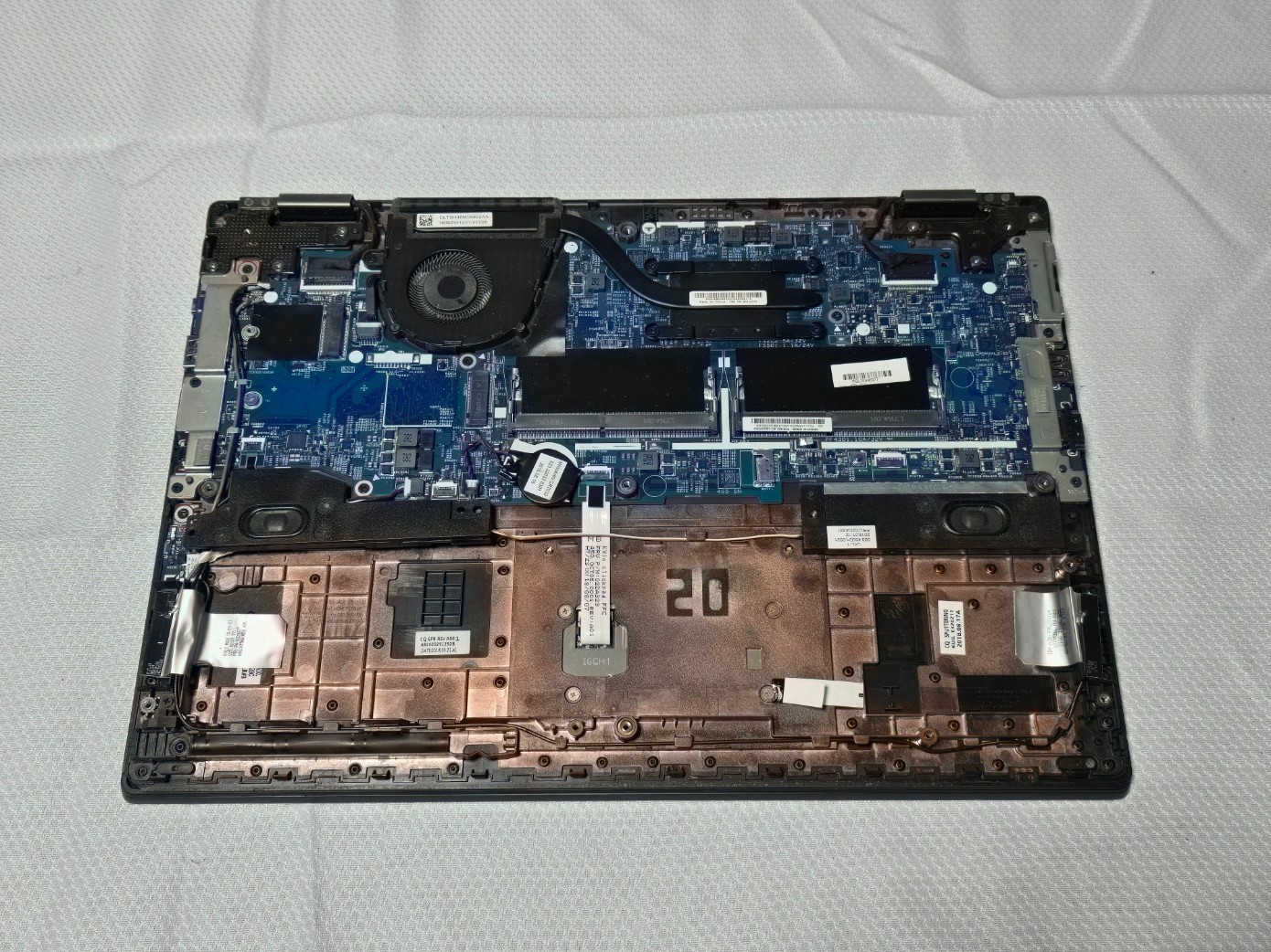 Lenovo ThinkPad L380 Yoga 13″ Intel Core i5 8GB RAM NO HDD/OS For Parts