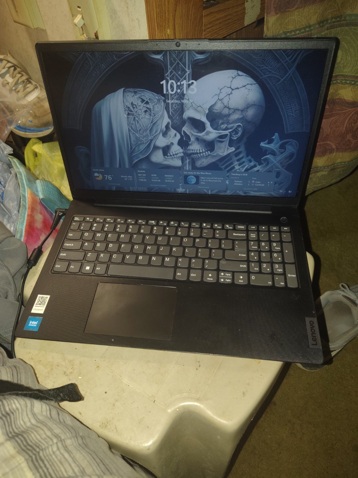 Lenovo IdeaPad 15.6in Black Laptop Intel Core i3 Ubuntu Built-in Webcam