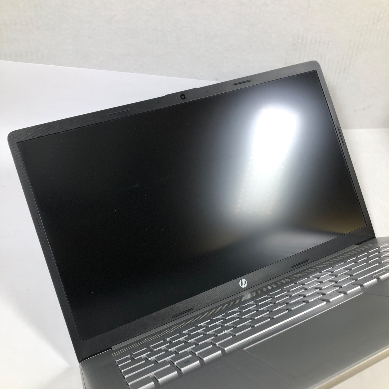 HP Laptop 17-cn2775st 17.3″ 8GB RAM 480GB SSD i5-1235U Win11
