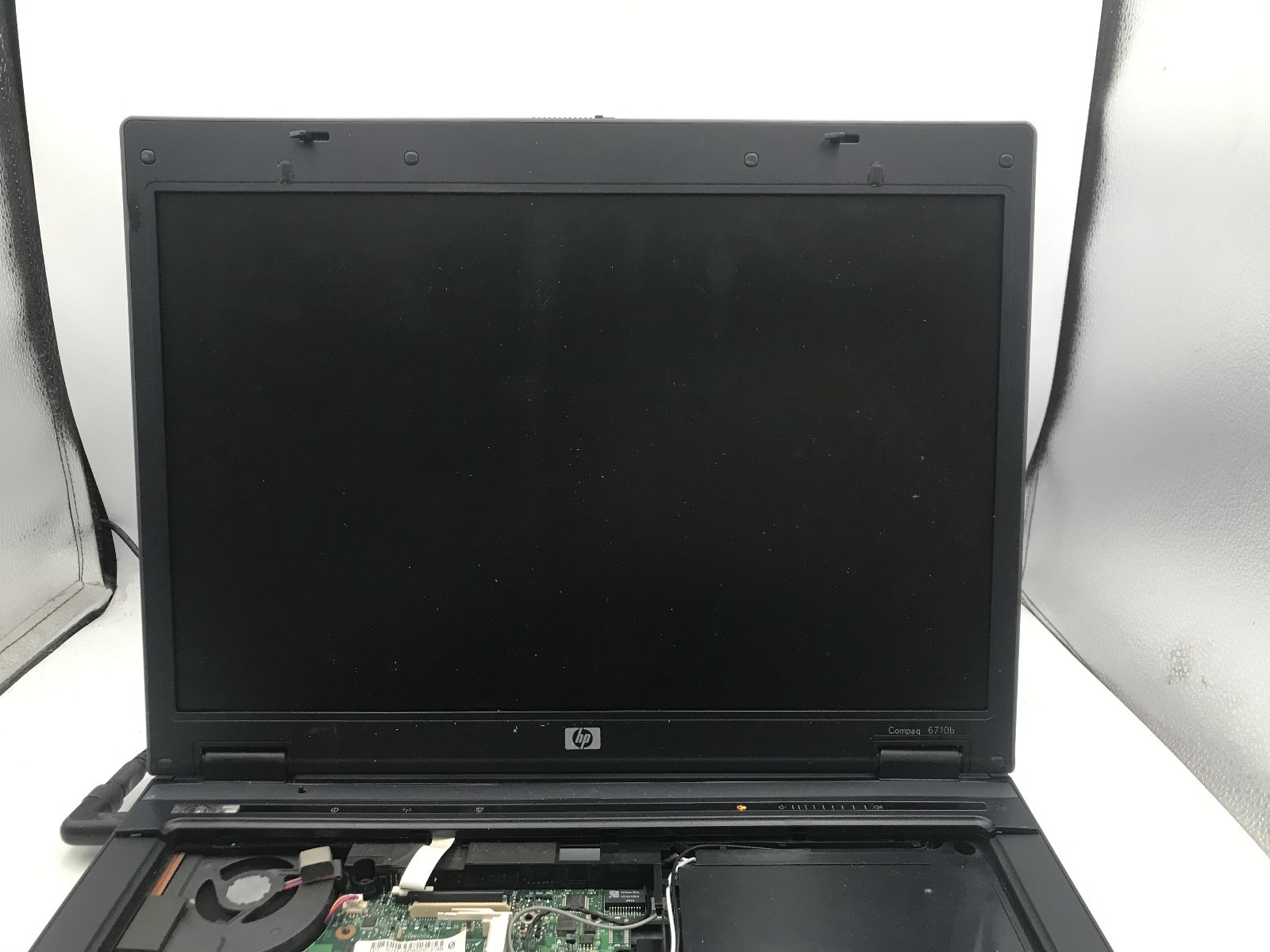 HP COMPAQ 6710B – FOR PARTS/REPAIR – INTEL CORE 2 DUO – NO RAM – READ DESC – BB!