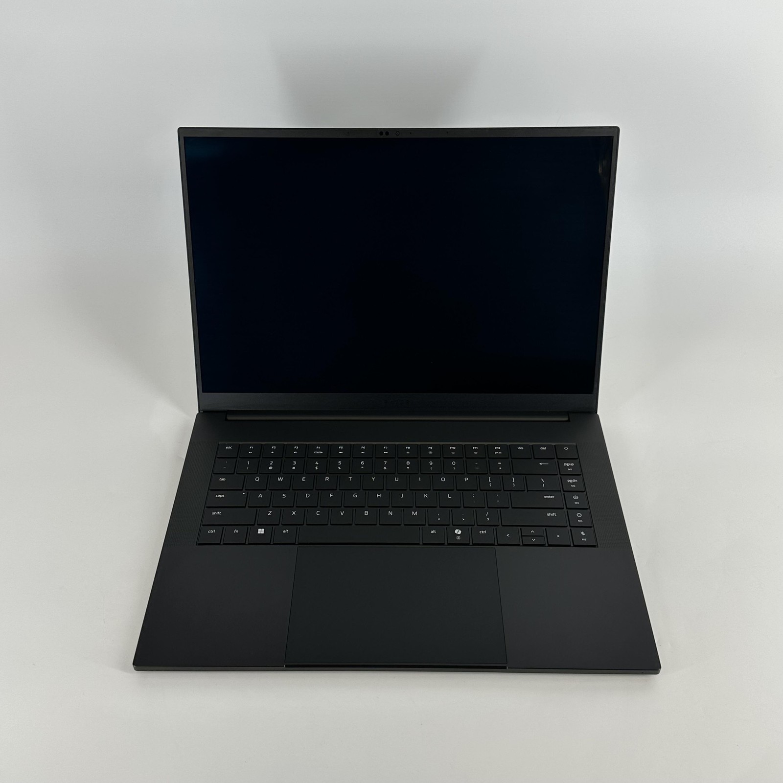 Razer Blade 16 QHD+ 2025 2.0 GHz Ryzen AI 9 365 32GB 1TB SSD RTX 5070 Very Good