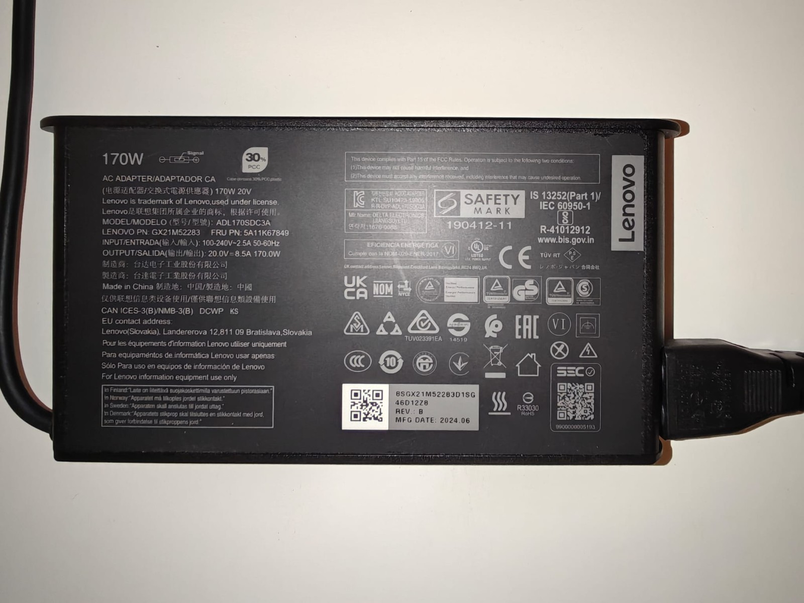 Lenovo Yoga Pro 9i 16″ | Ultra 9 185H | RTX 4070 8GB | 64GB RAM | 5TB SSD