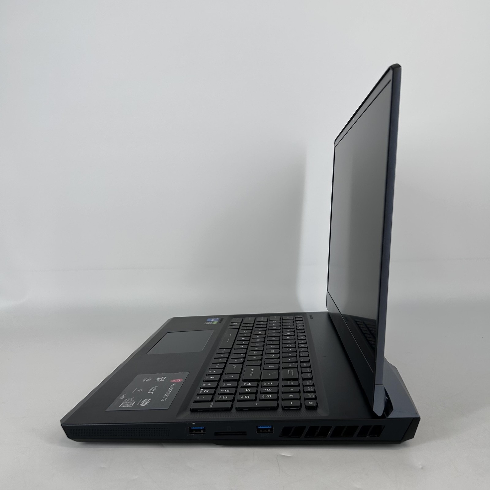 MSI Raider GE76 17.3 144Hz FHD 2.7 GHz i7-12700H 64GB 2TB SSD RTX 3060 Good