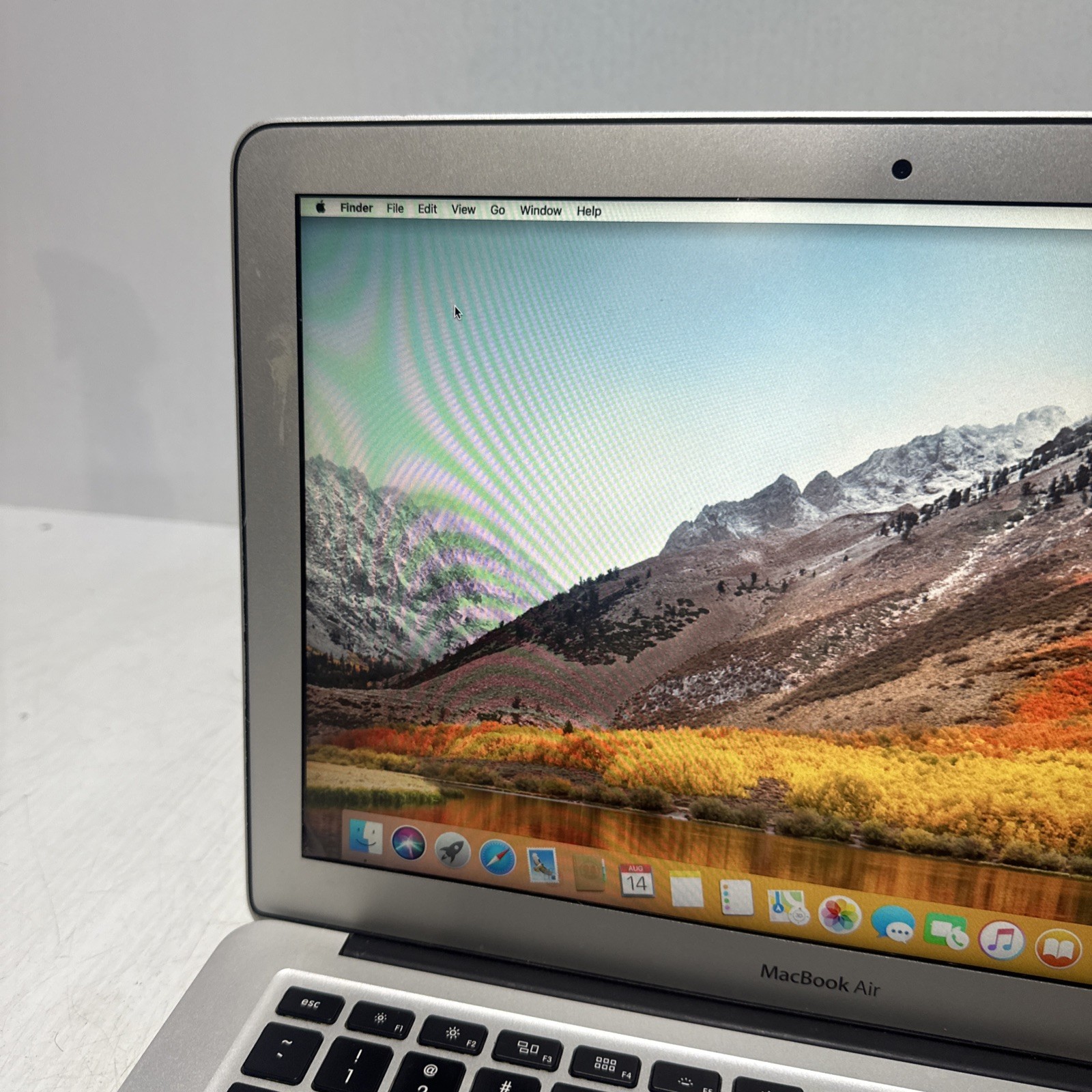 Apple Macbook Air 13″ 2013 Laptop i5-4250u 8gb Ram 251gb SSD High Sierra OS