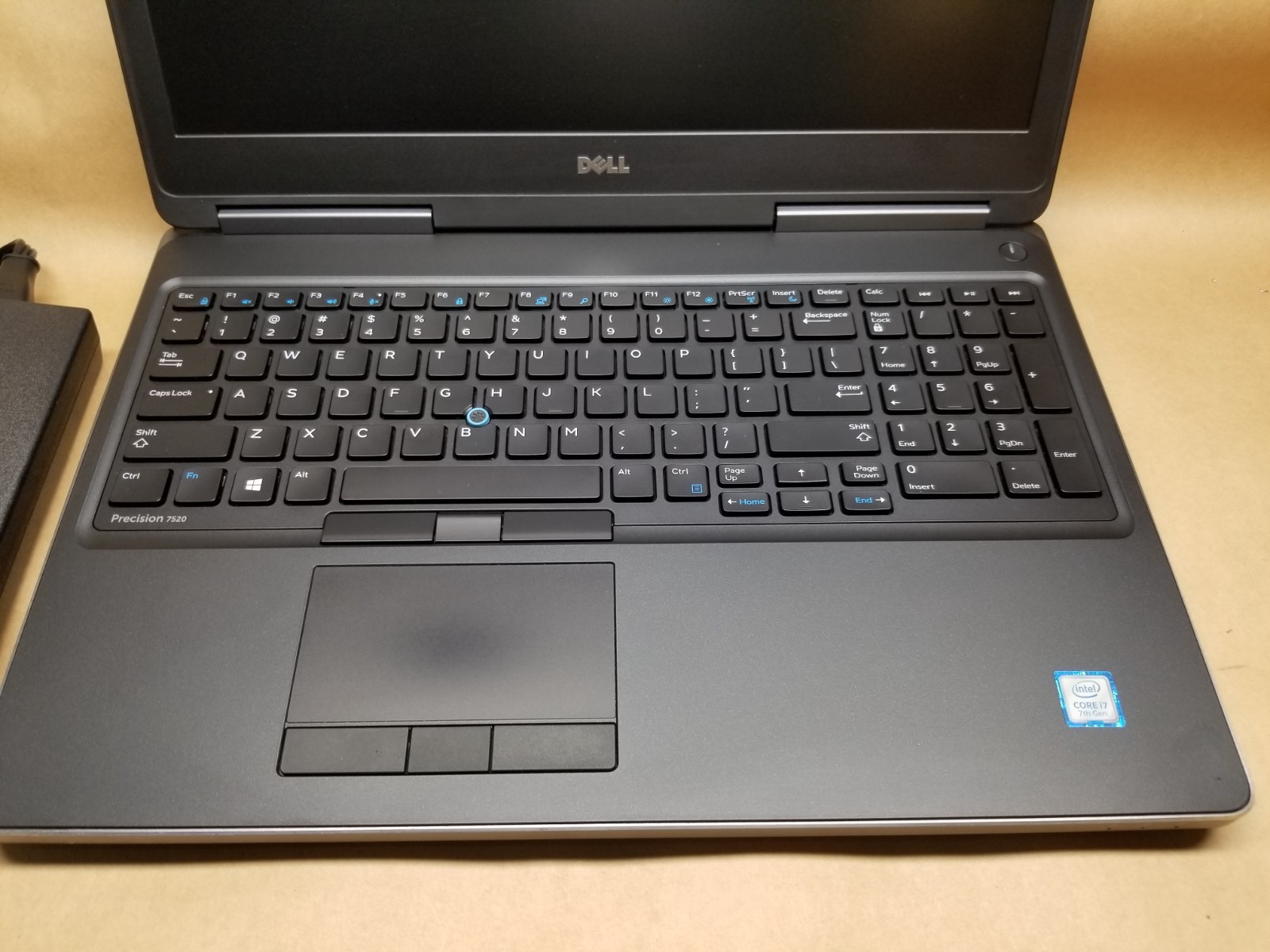 Dell Precision 7520 i7-7700HQ 16GB RAM 256GB SSD & 1TB HDD| Quadro M1200| WIN 11