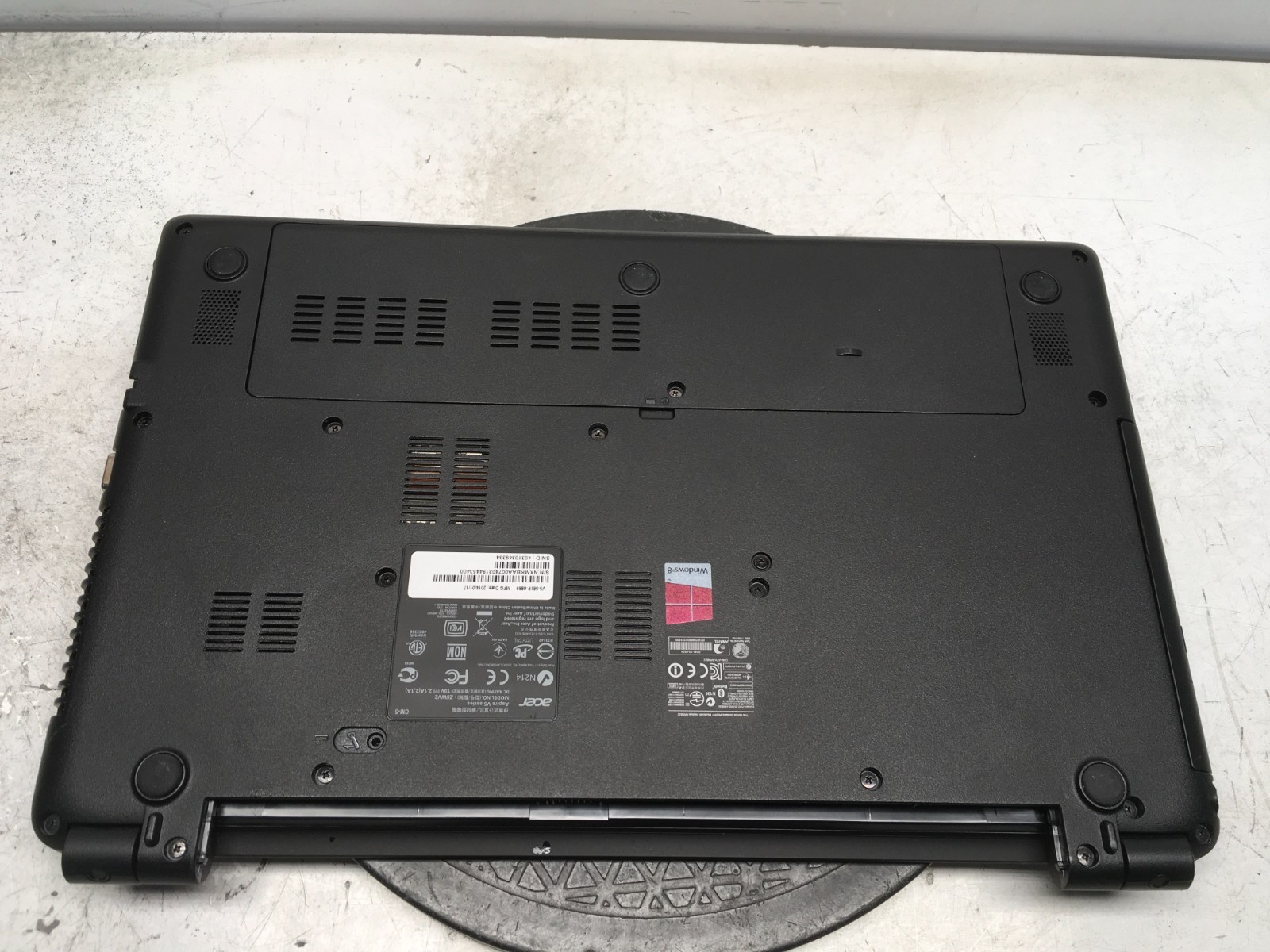 Acer Aspire V5-561P Intel i5-4200U 1.6GHz 4 GB NO HDD