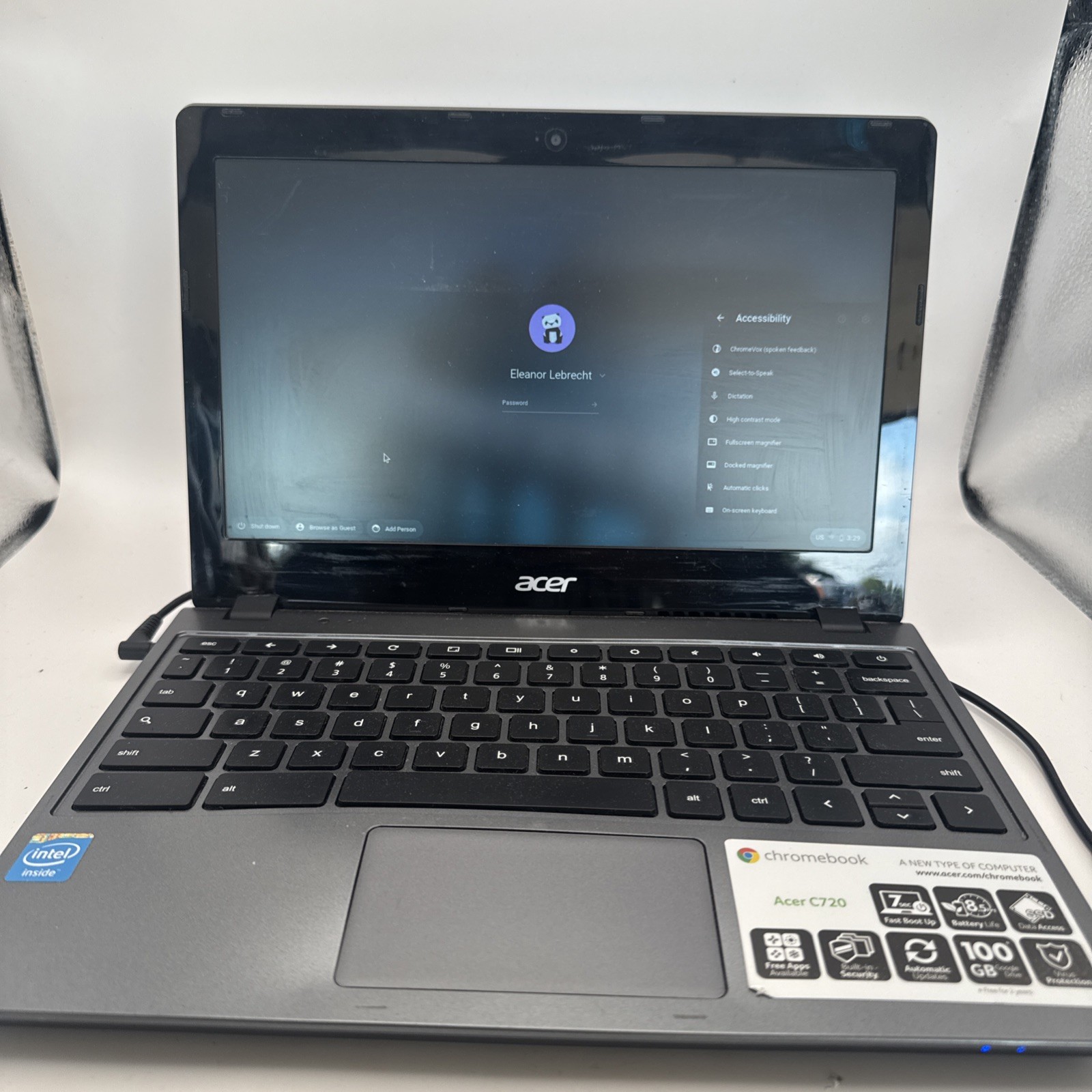 Acer Chromebook C720 loaded with Linux Mint Condition W/ Charger