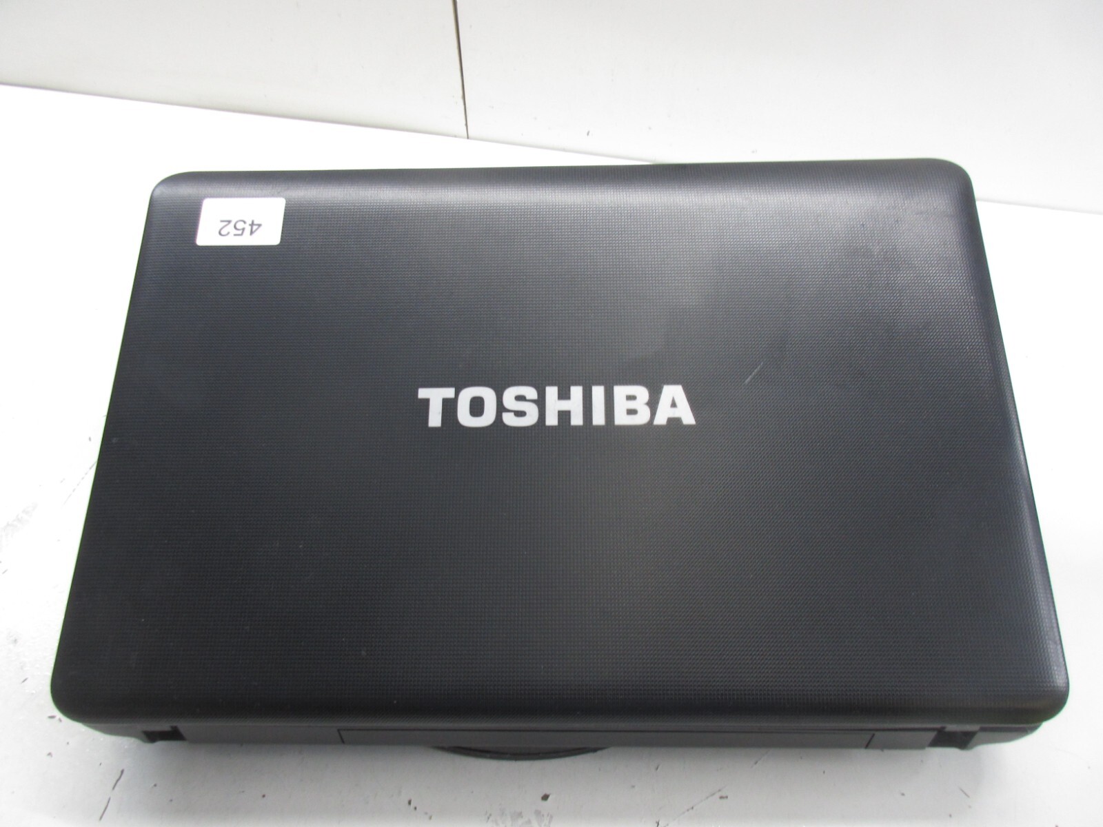 Toshiba satellite C655D-S5210 AMD E-350 1.60GHz 3GB NO HDD No Batt