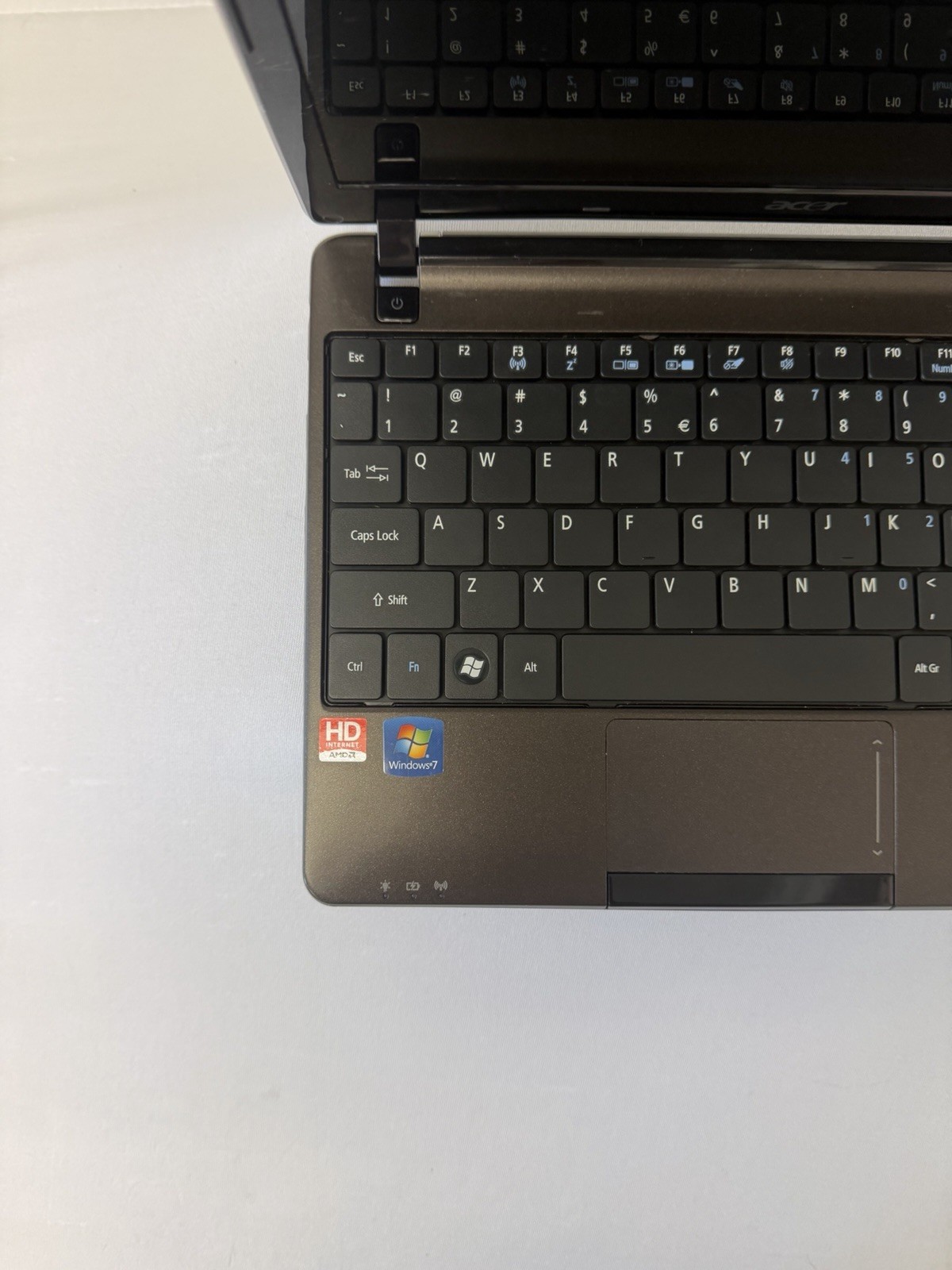 Acer Aspire One 722 Laptop – Good Screen – AMD C-60 – Read Des