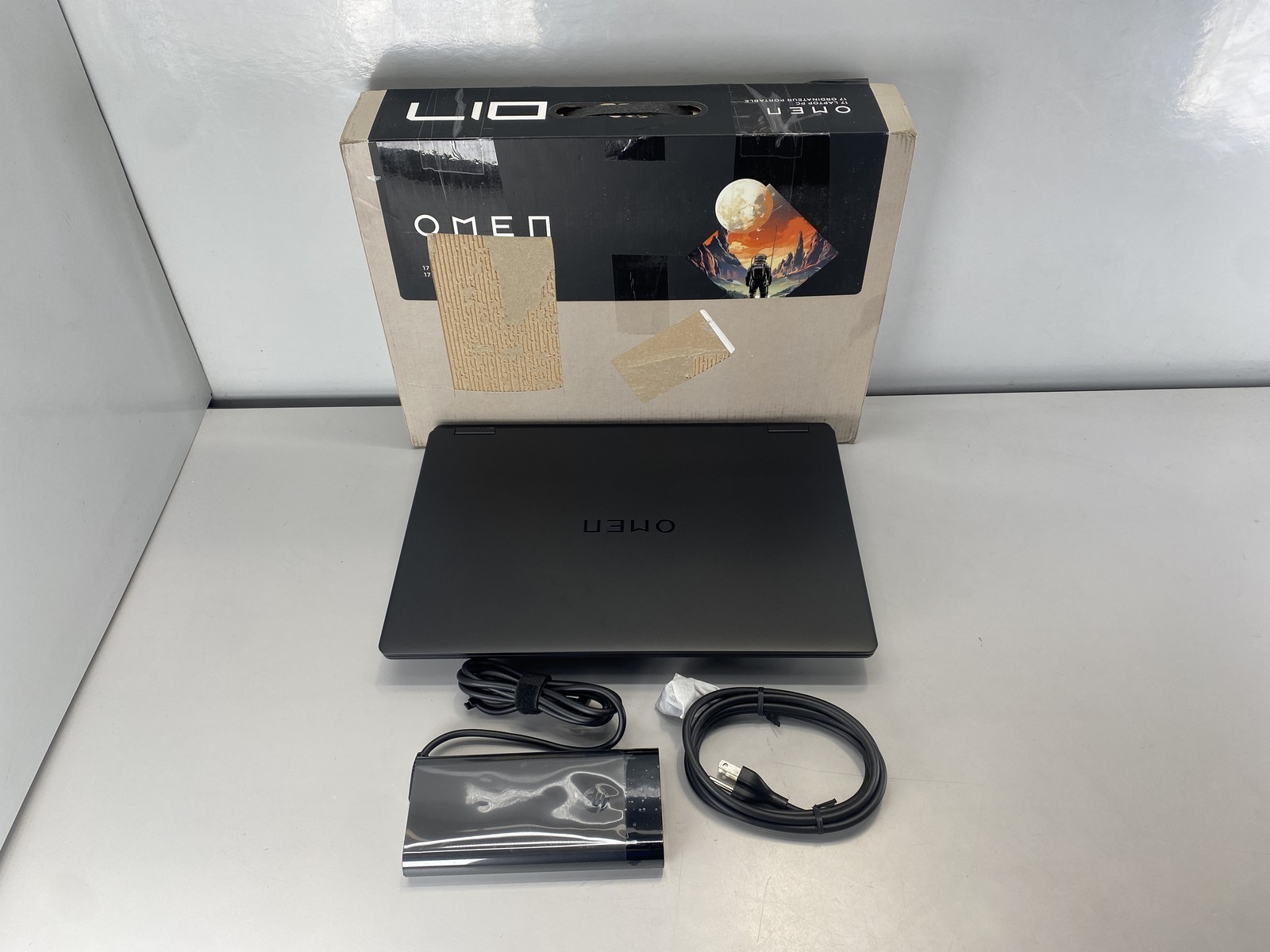 HP Laptop Omen Gaming 17-DB1095CL 17″ AMD Ryzen AI 9 365 1TB RTX 5060