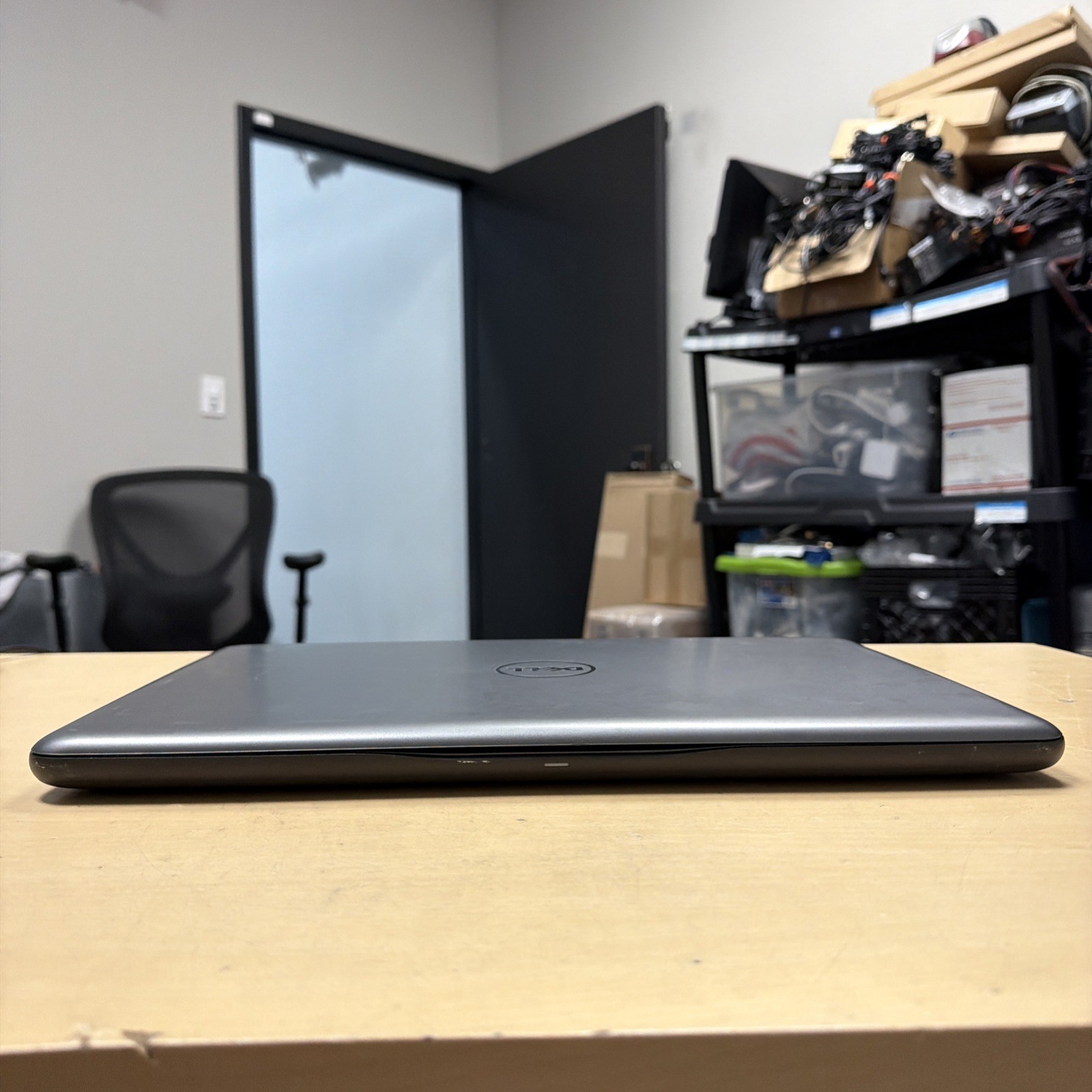 *PARTS/NO BOOT Dell Inspiron 15 5567 Laptop core i7-7500U NO RAM/HD/OS