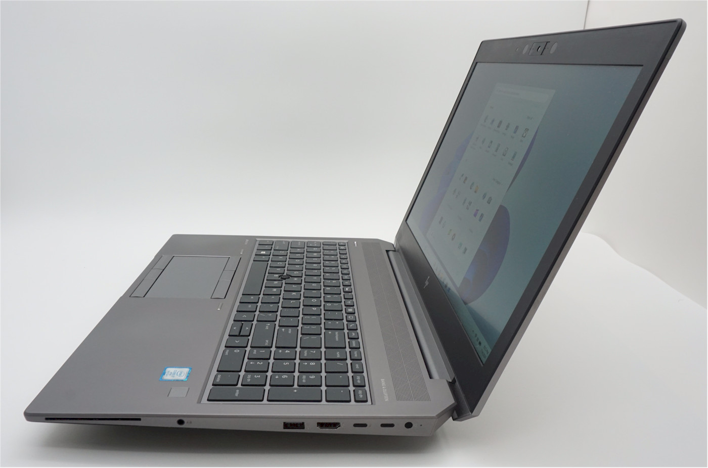 HP Zbook 15 G6 15.6″ FHD i7-9850H 32GB 512GB NVIDIA Quadro T2000 4GB – Excellent