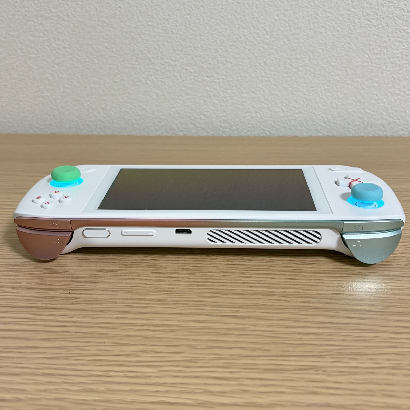 AYANEO AIR 1S 5.5in OLED Handheld Gaming PC Ryzen 7 7840U 16GB RAM 512GB SSD