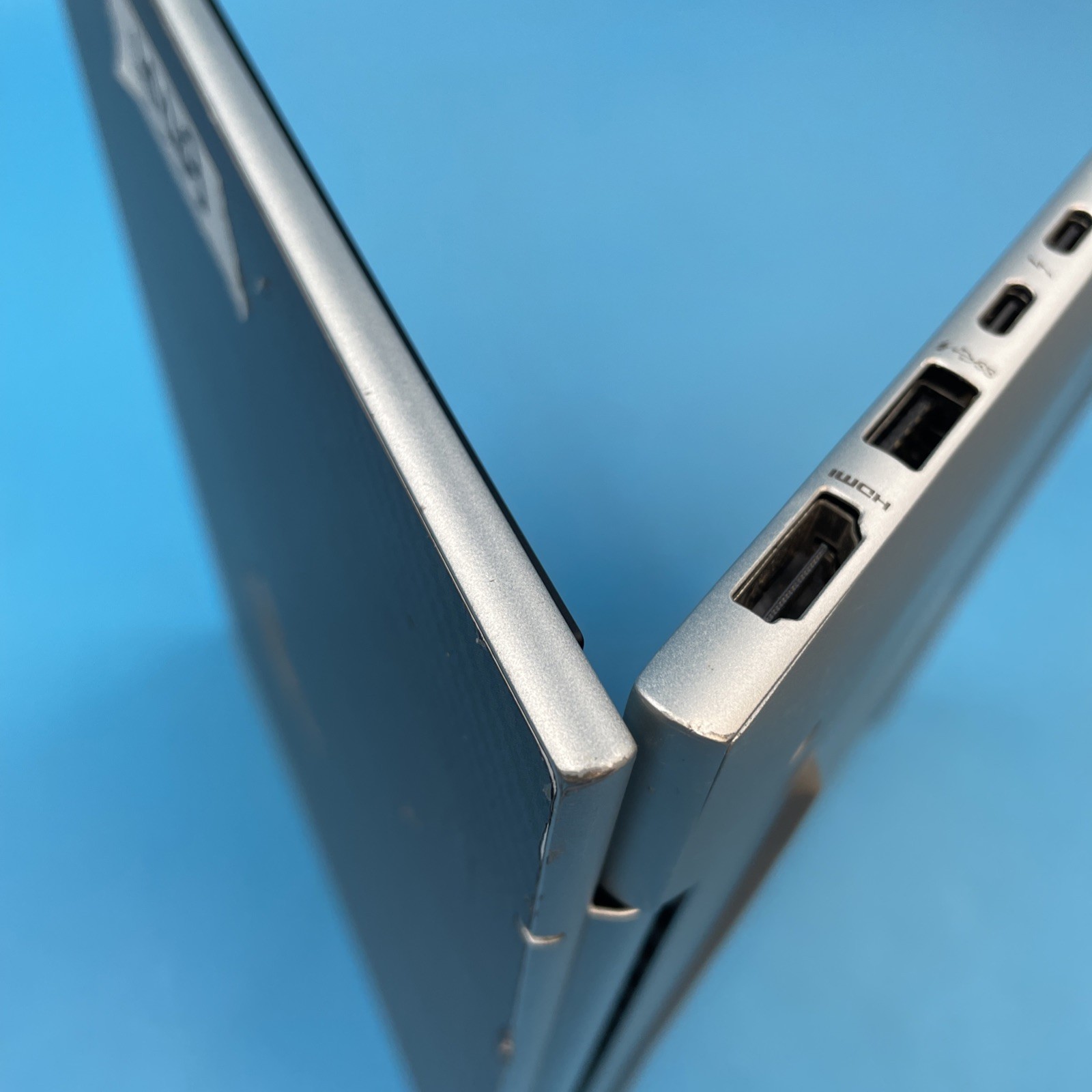 HP EliteBook 840 G10 | i5-1345U | 16GB RAM | 256GB SSD | WIN 11 PRO | 75% BATT