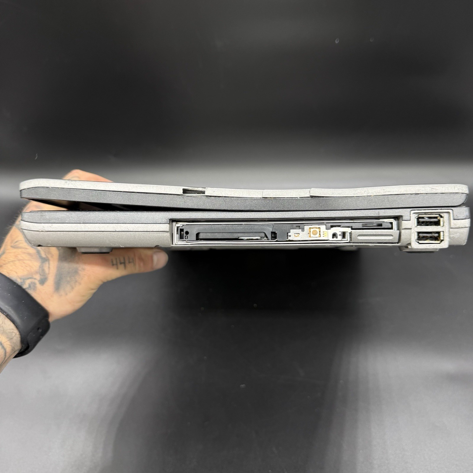 Dell Latitude D830 Laptop Notebook Computer For Parts Repair Salvage PP04X