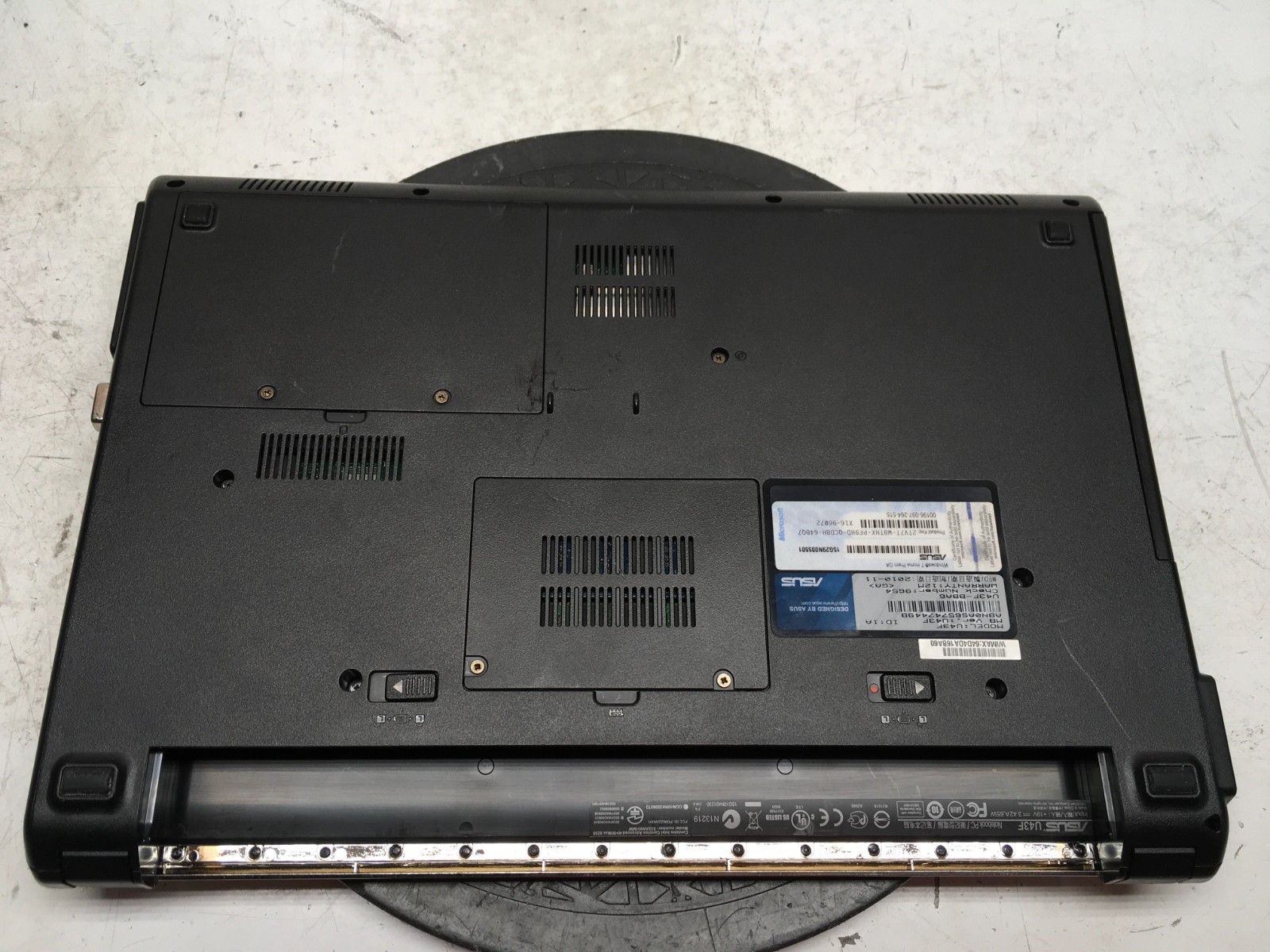 Asus U43F Intel i5-M480 2.67GHz 4 GB NO HDD