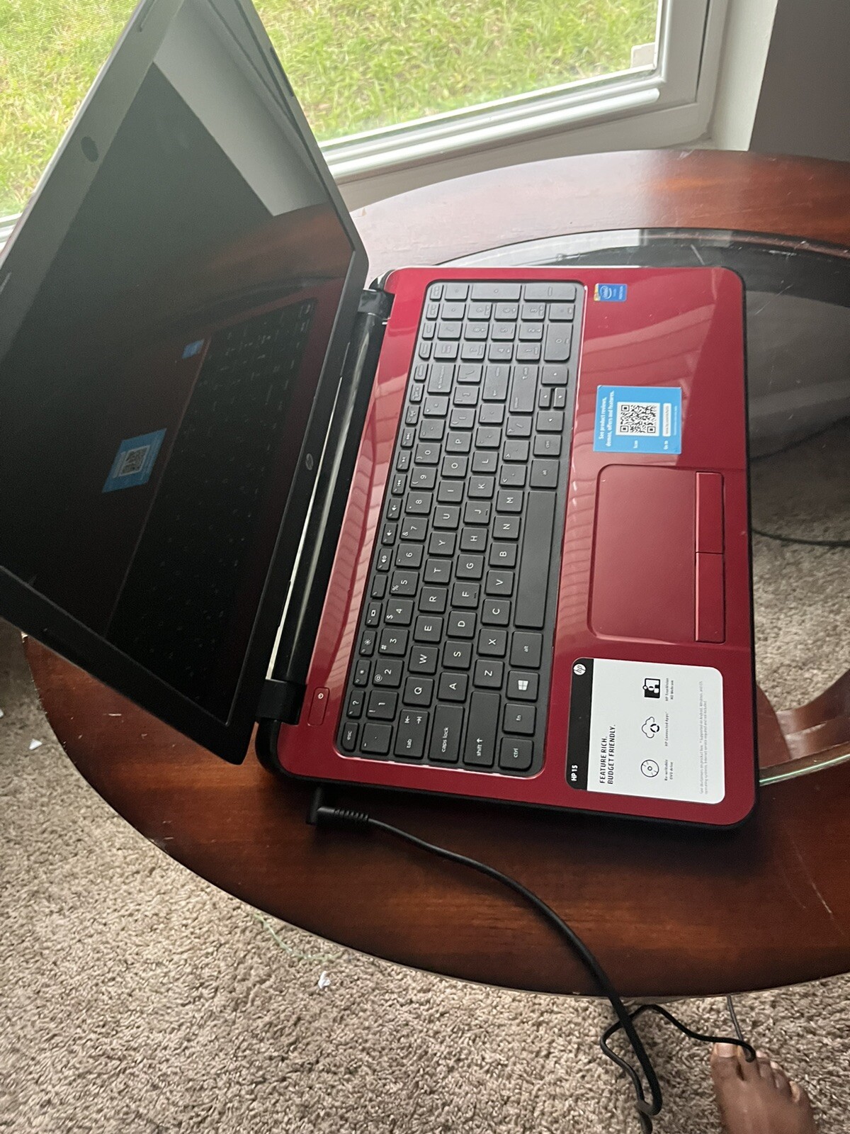HP 15-FD0083WM 15″ 128GB SSD Intel Pentium N200 1.1GHz 4GB RAM) Laptop – Red