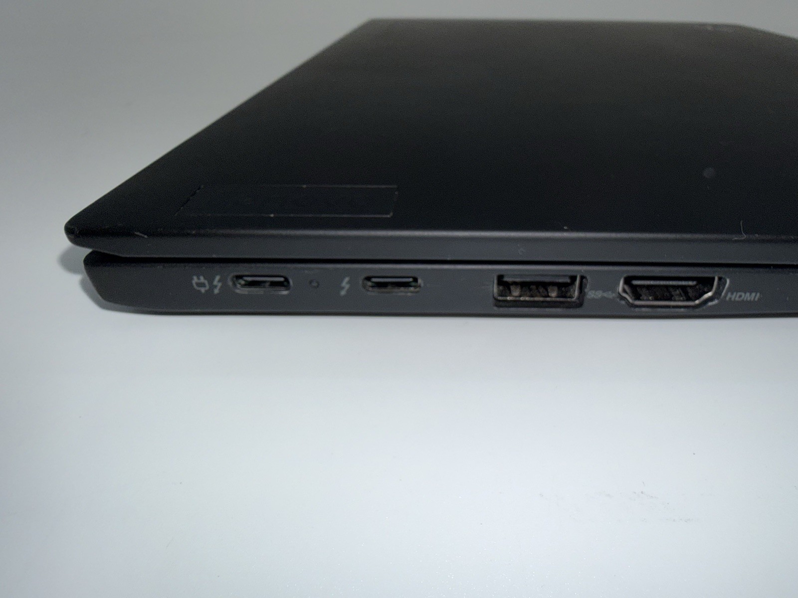 Lenovo ThinkPad X1 Carbon Gen 10 14 FHD+ 2.1 GHz i7-1260P 16GB 512GB SSD Win11P