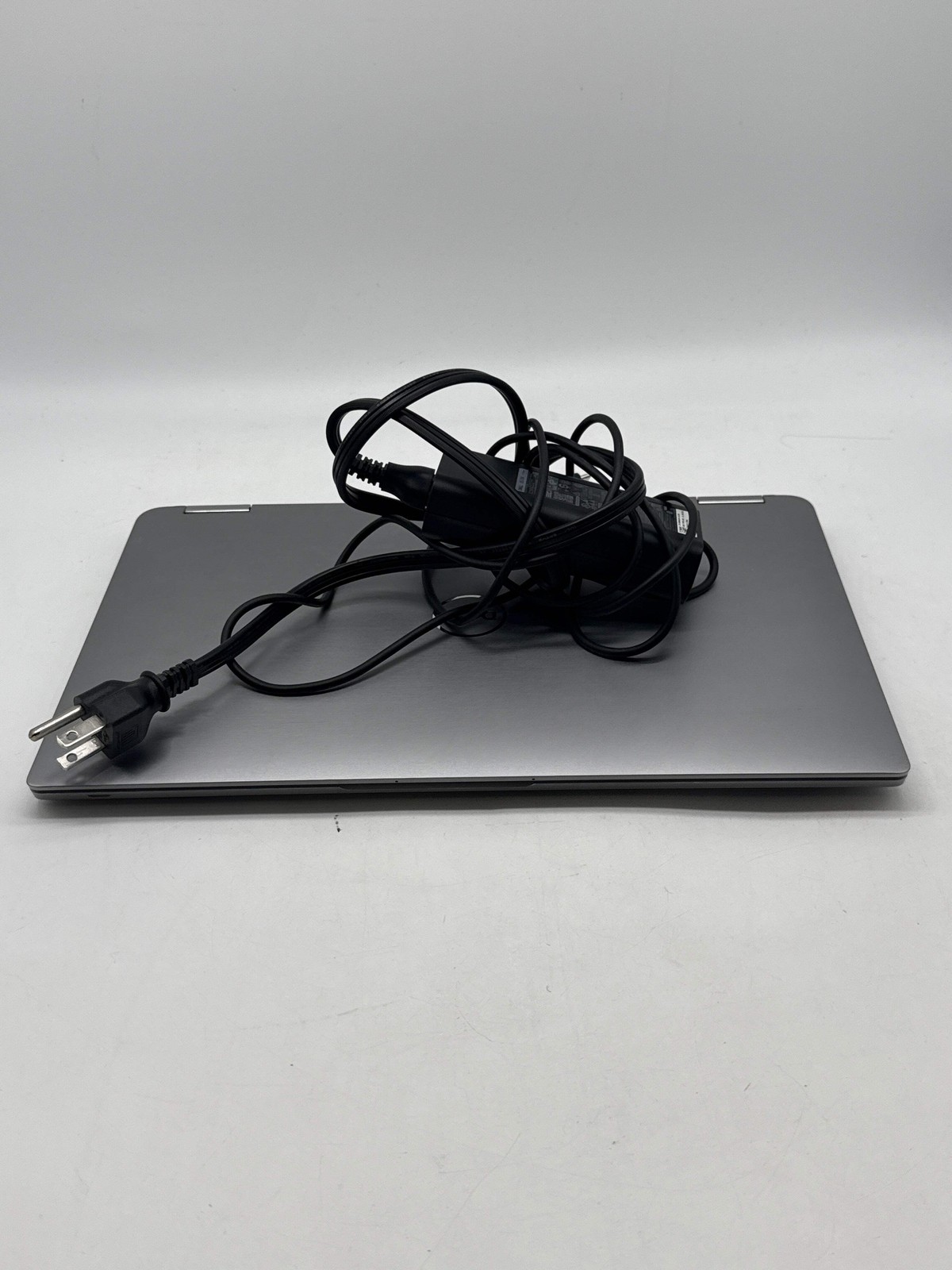 Dell Latitude 7400 2-in-1 Intel Core i5-8365U 8GB RAM 512GB SSD – Used