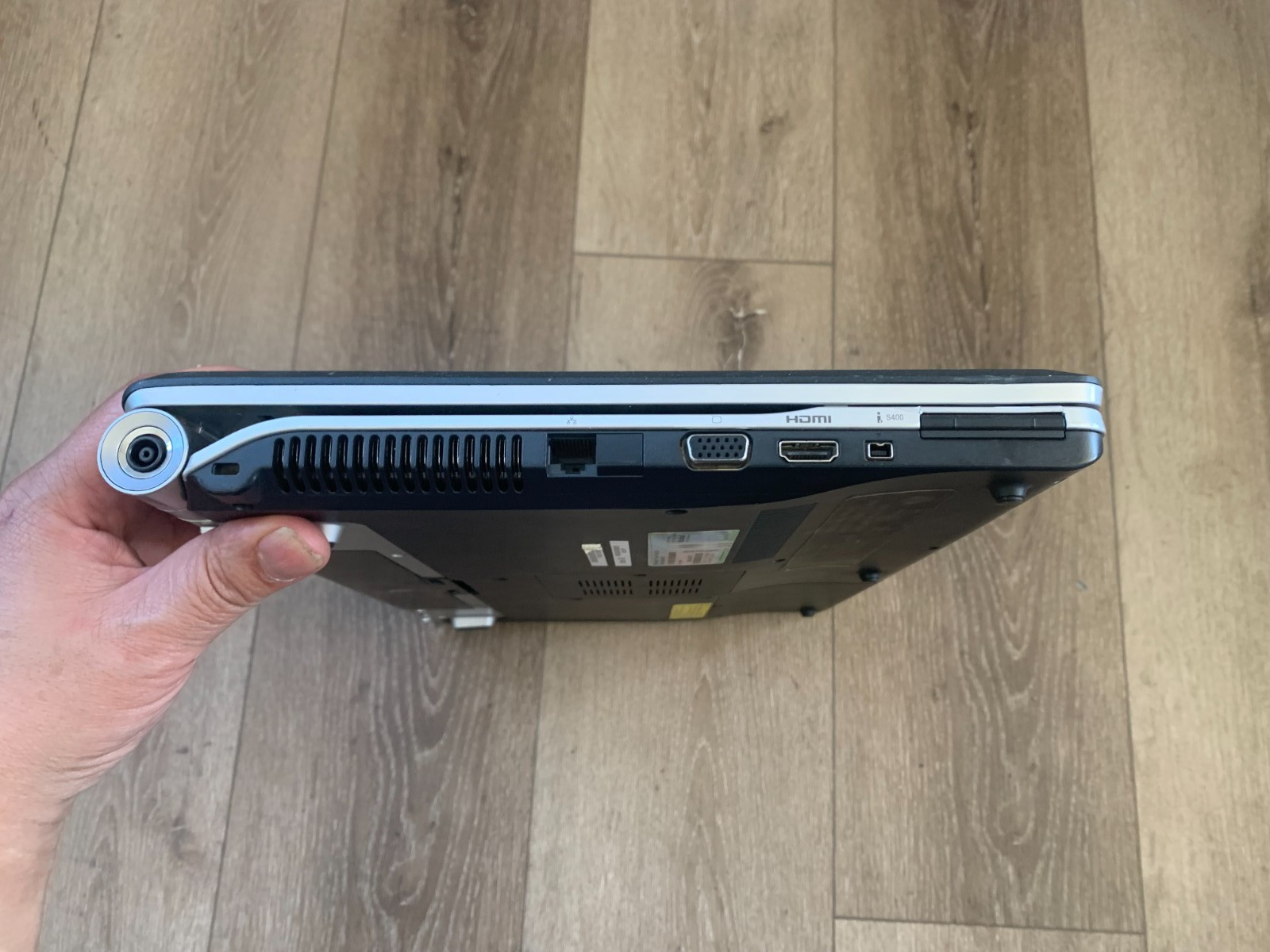 Sony PCG-3J1L VGN-FW550F 16.4″ Intel Core 2 Duo P8700 2.53GHz 4GB Ram 320GB HDD