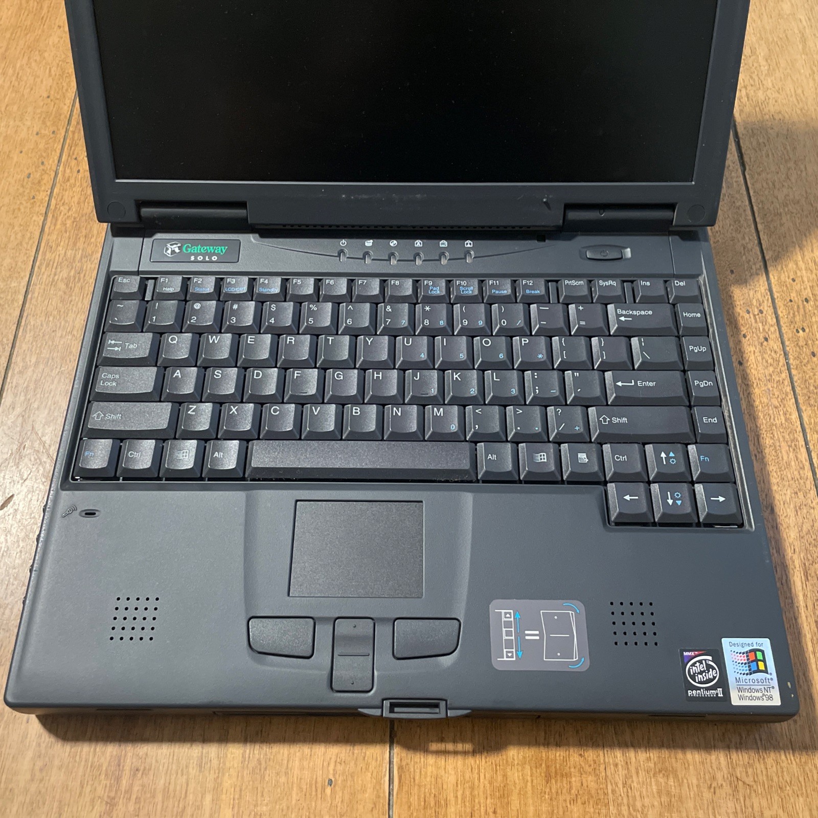 Gateway Solo 5150 Windows 98 Laptop