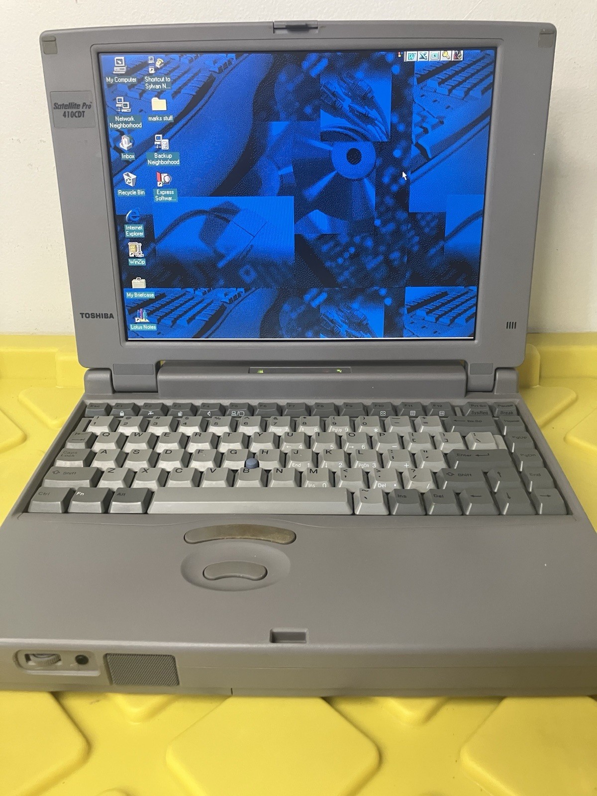 Toshiba Satellite Pro 410CDT Laptop Windows 95 w/External FDD UPGRADED HDD & RAM