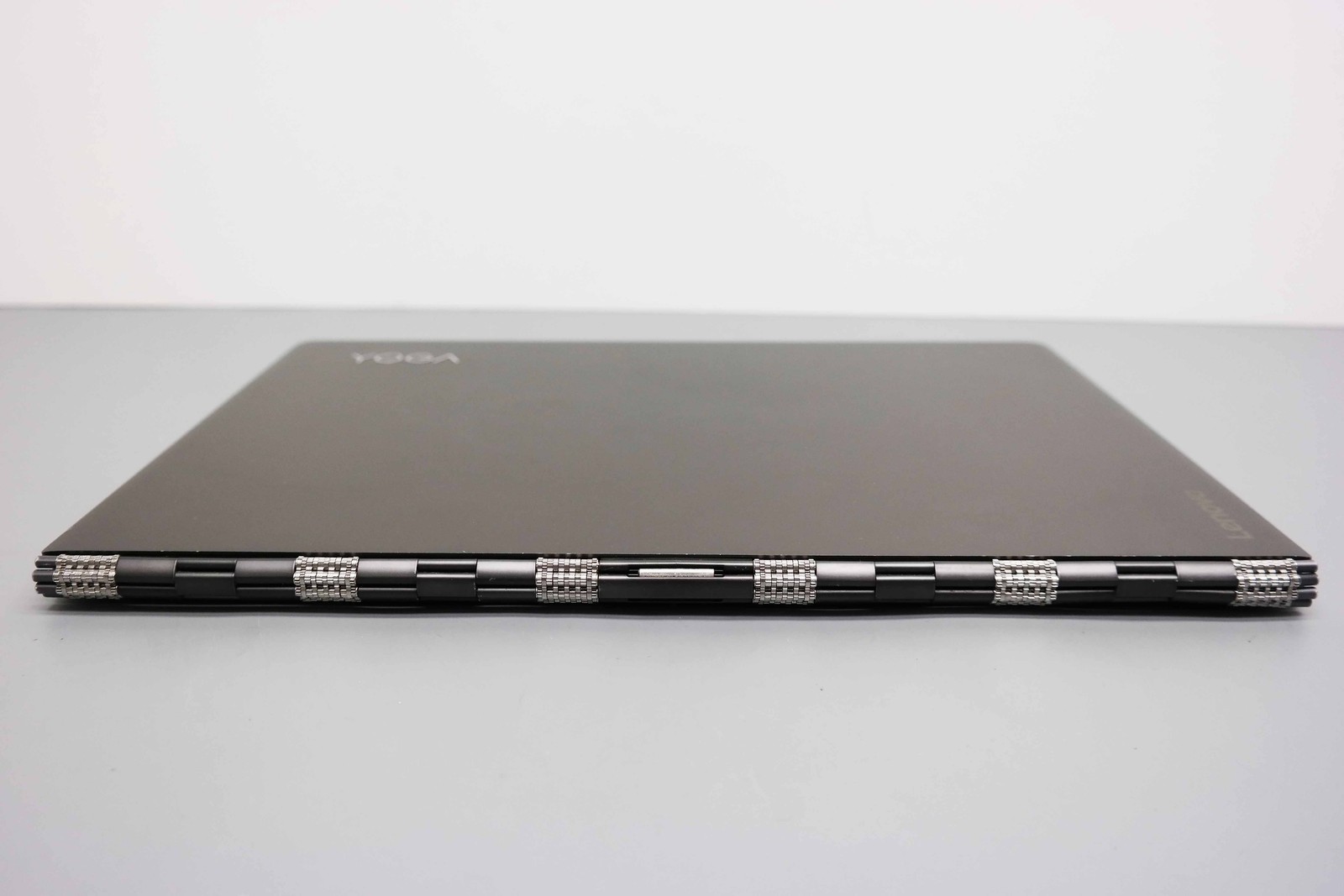 Lenovo Yoga 910-13IKB 14″ Core i7-7500U 8GB 256GB SSD
