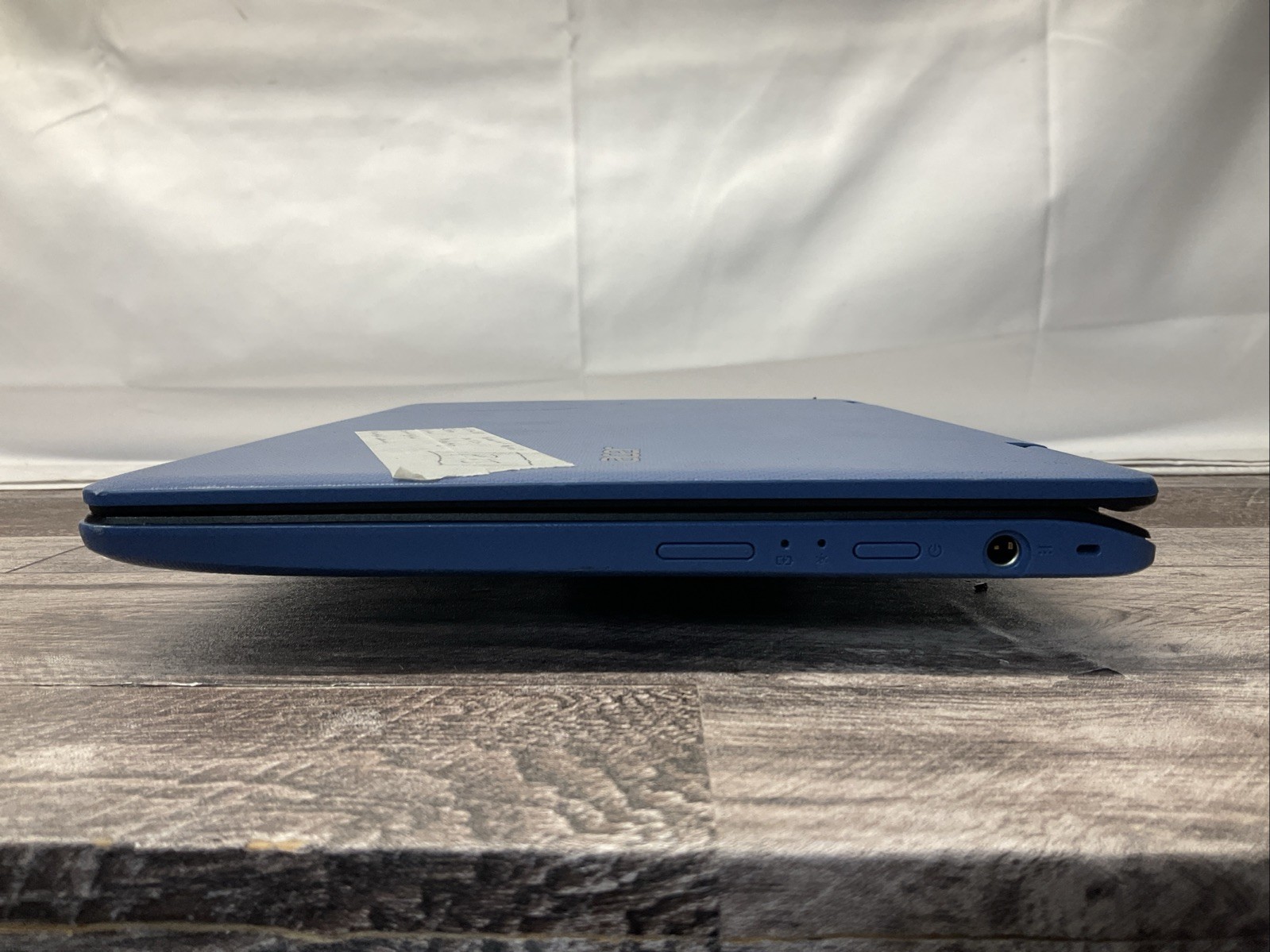 Acer Aspire R3 / Celeron / No RAM / Laptop Notebook PC / P15