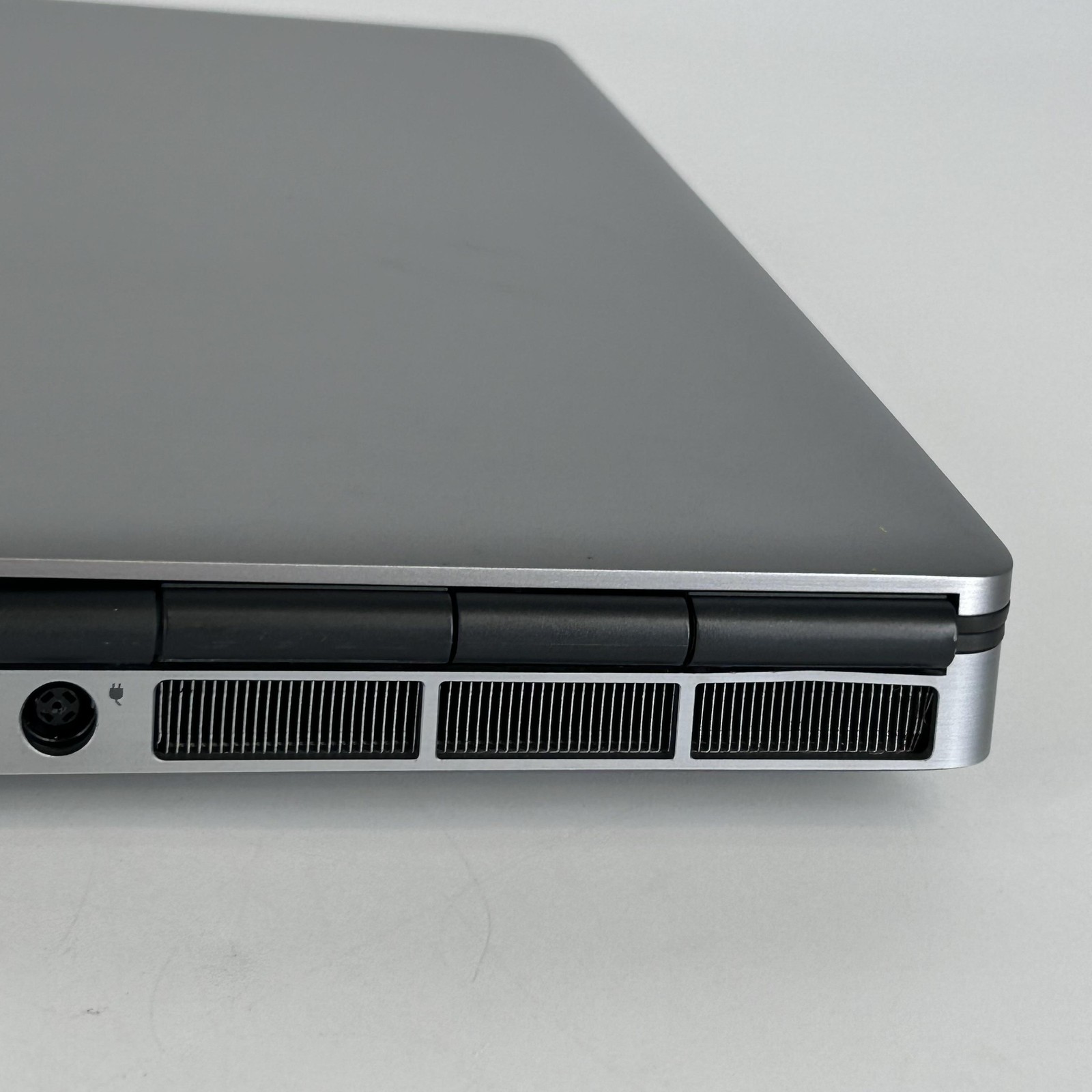 Dell Precision 7760 17.3 FHD 2.6GHz Ultra 9 285H 32GB 512GB RTX A4000 Bent Frame