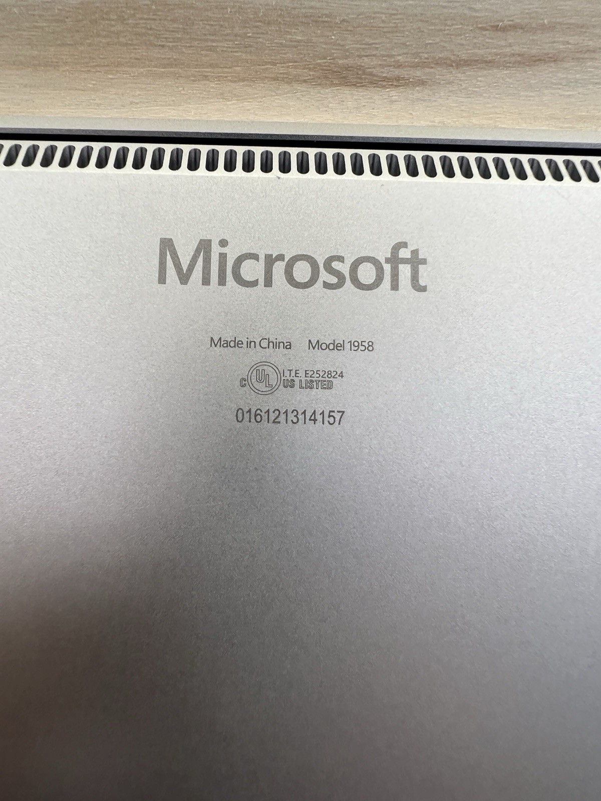 Microsoft Surface Laptop 4 13.5 2K TOUCH AMD Ryzen 5 4680U 8GB Ram 128GB SSD