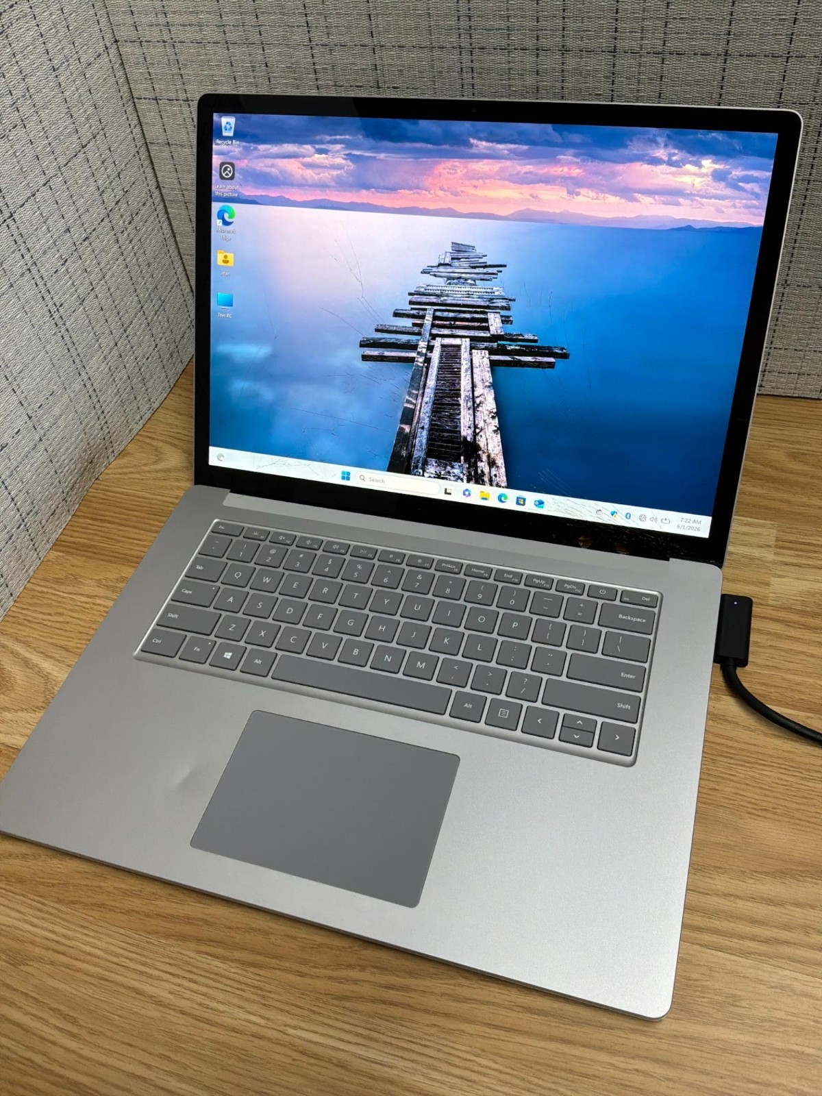 Microsoft Surface Laptop 3 i7-1065G7 16GB RAM 512GB SSD Iris Plus Graphics