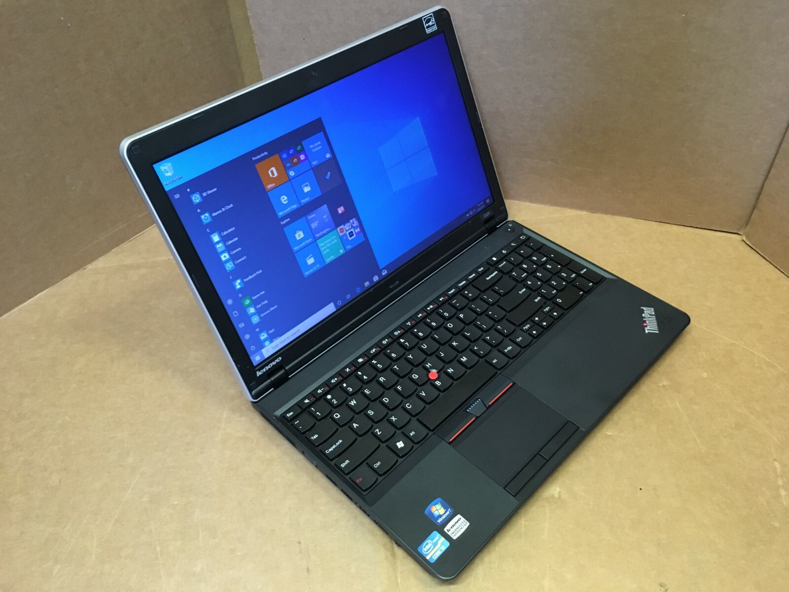 Lenovo Thinkpad E520 15.5″ 300GB HDD Intel i3 4GB Ram WIFI Windows 10 Pro