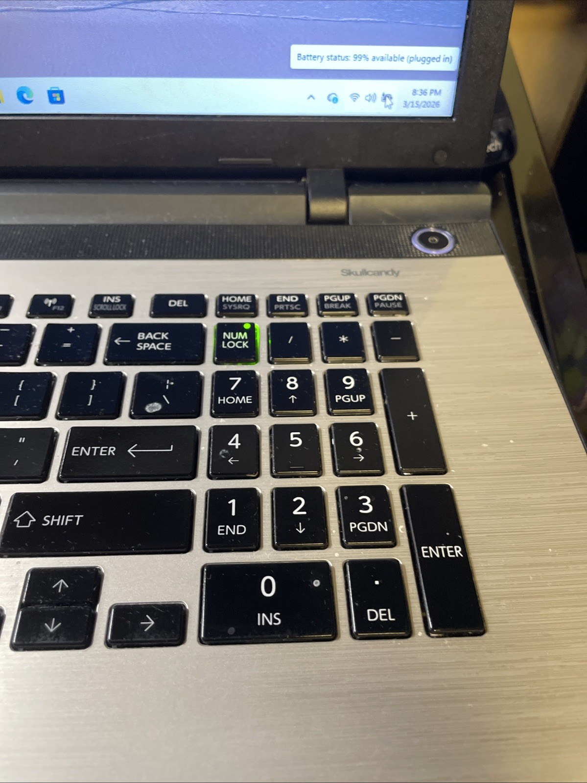 Toshiba Satellite L75-C7250 Intel i3-4005U 1.7GHz 6 GB 500 GB HDD