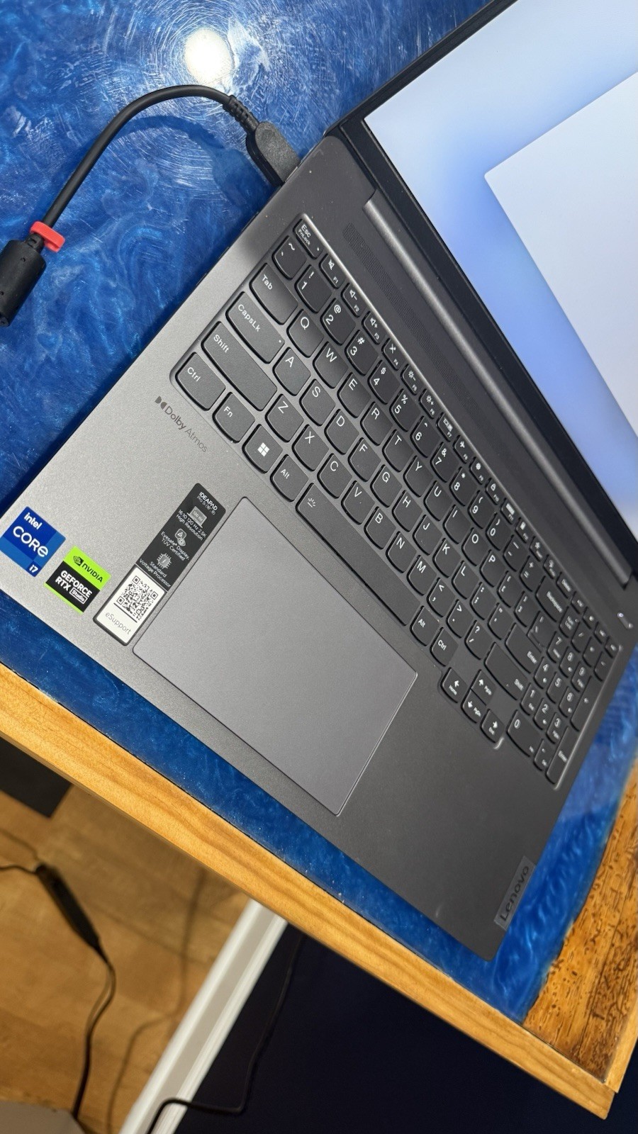 Lenovo IdeaPad Pro 5 16IRH8 16″ (1TB SSD, Intel Core i5 13th Gen., 4.70 GHz,…