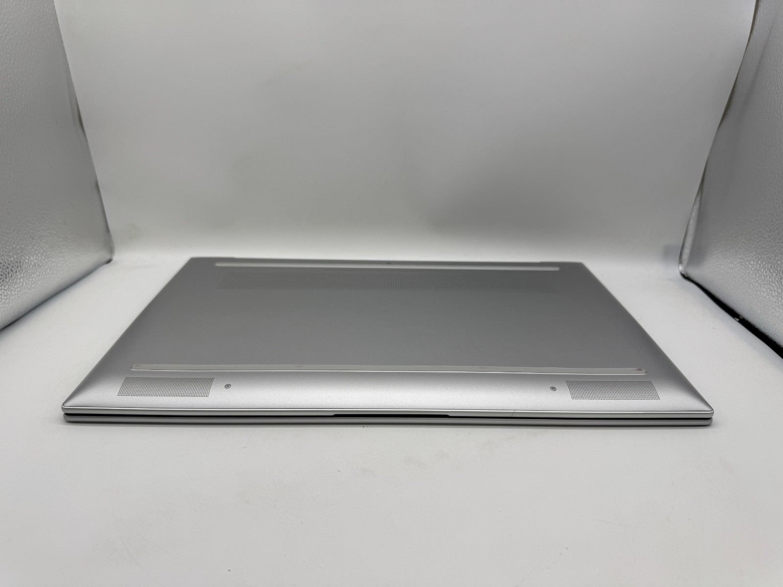 HP ENVY 17-cr0797nr 17.3″ Touch Laptop Intel Core i7-1255U 16GB 1TB SSD RTX 2050