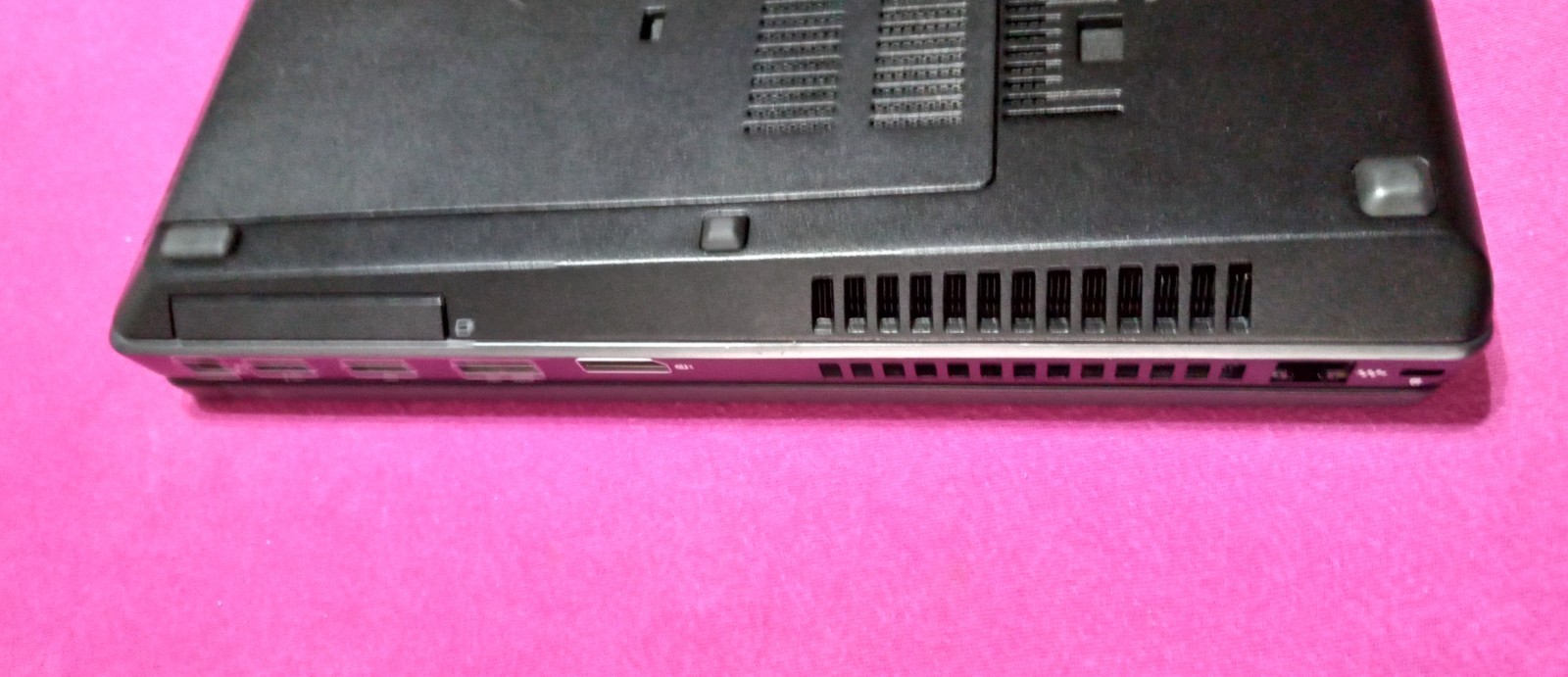 HP 8560w Elitebook laptop I7-2760qm 2.4-3.5Ghz 16GB ram 500GB NVIDIA K2200M