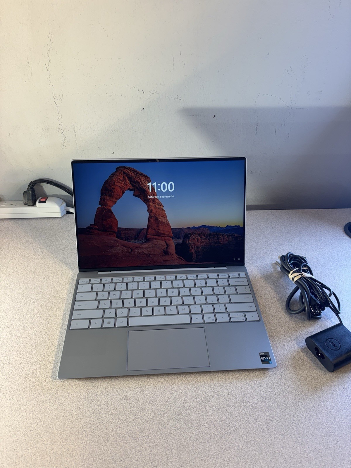 Dell XPS 13 9315 | i7-1250U | 32GB RAM | 1TB SSD | 13” | Windows 11 Home