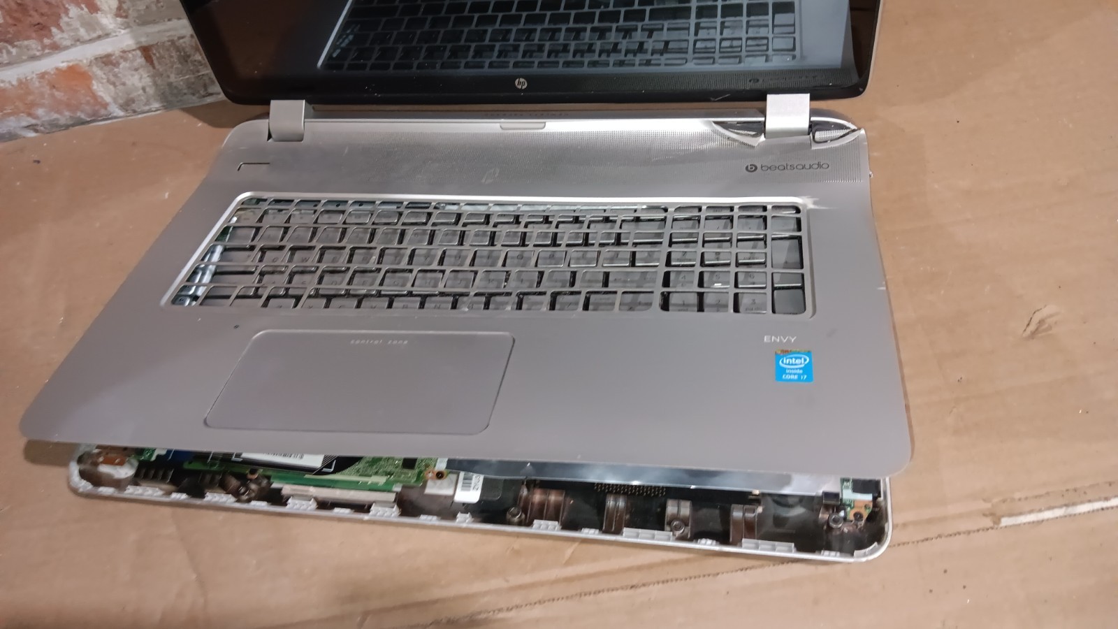 17.3″ HP Envy M7-K010dx Laptop intel core i7 4th Gen 17.3″ Touch LCD Screen