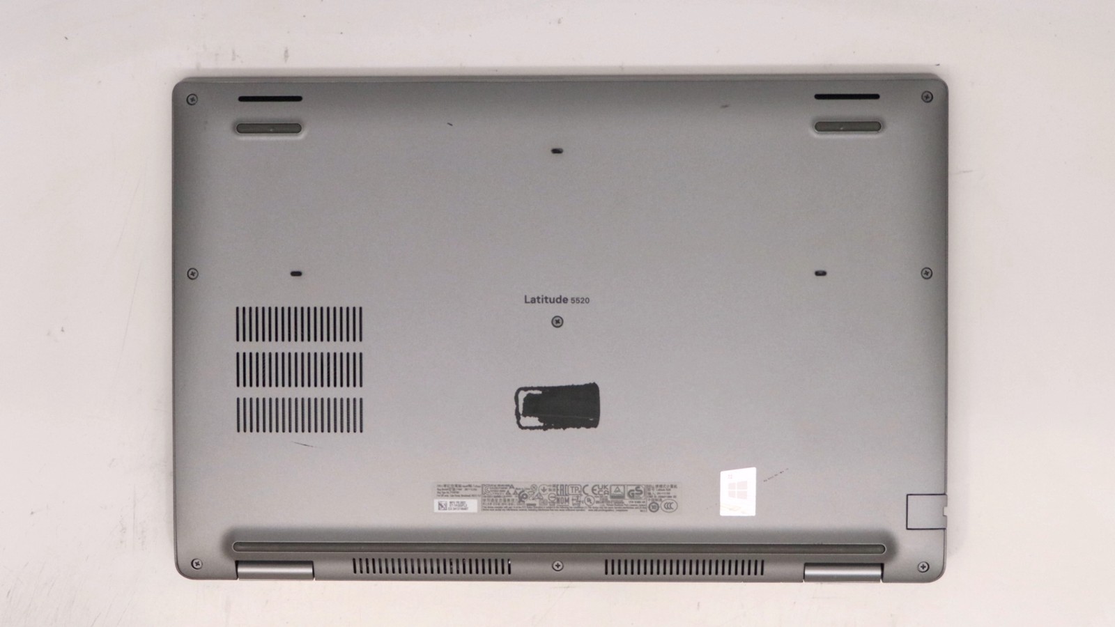 Dell Latitude 5520 15″ i5-1145g7 16GB 256GB – Very Good